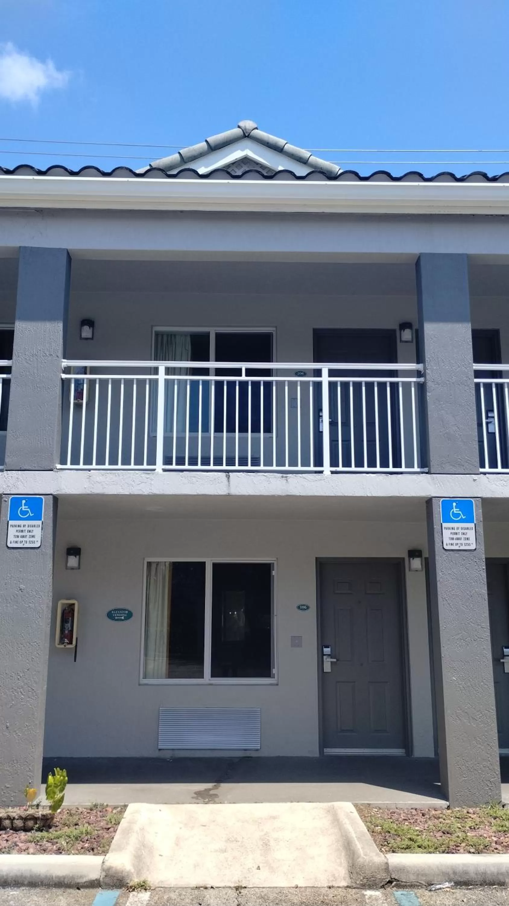 Property building in Super 8 Motel by Wyndham near Fort Lauderdale Arpt