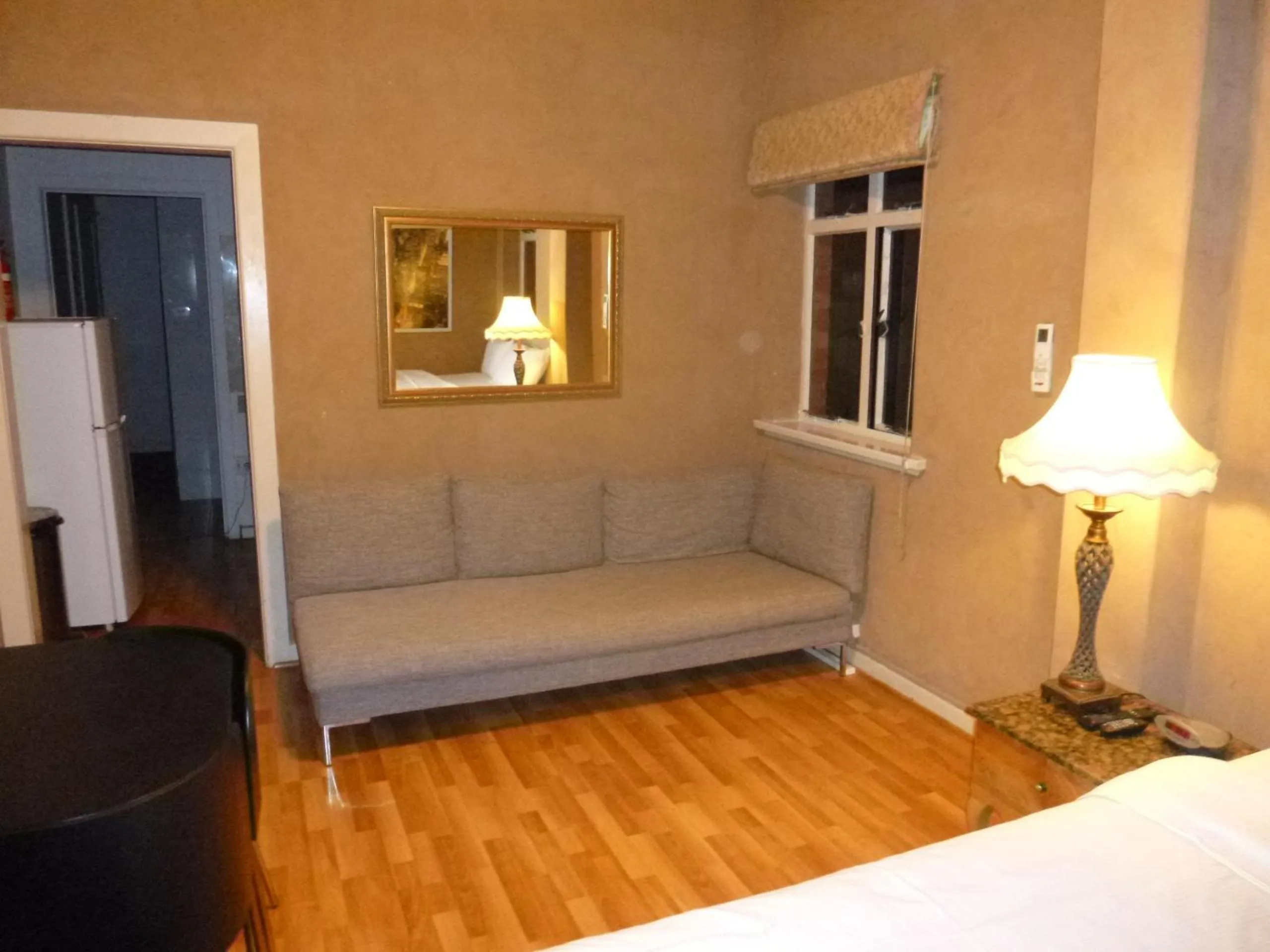 Living room, Bed in City Centre Budget Hotel