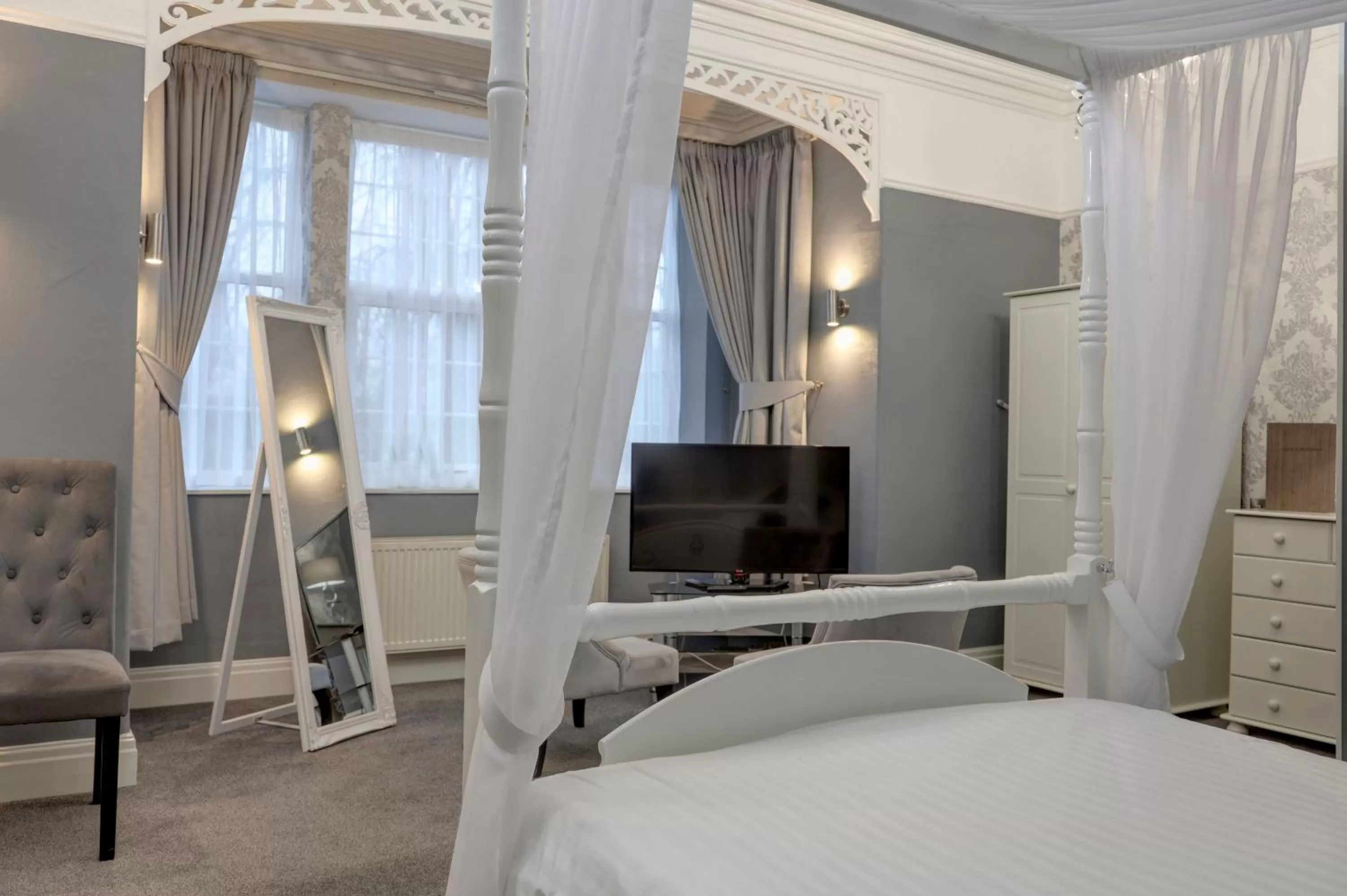 People, Bed in Best Western Bolholt Country Park Hotel