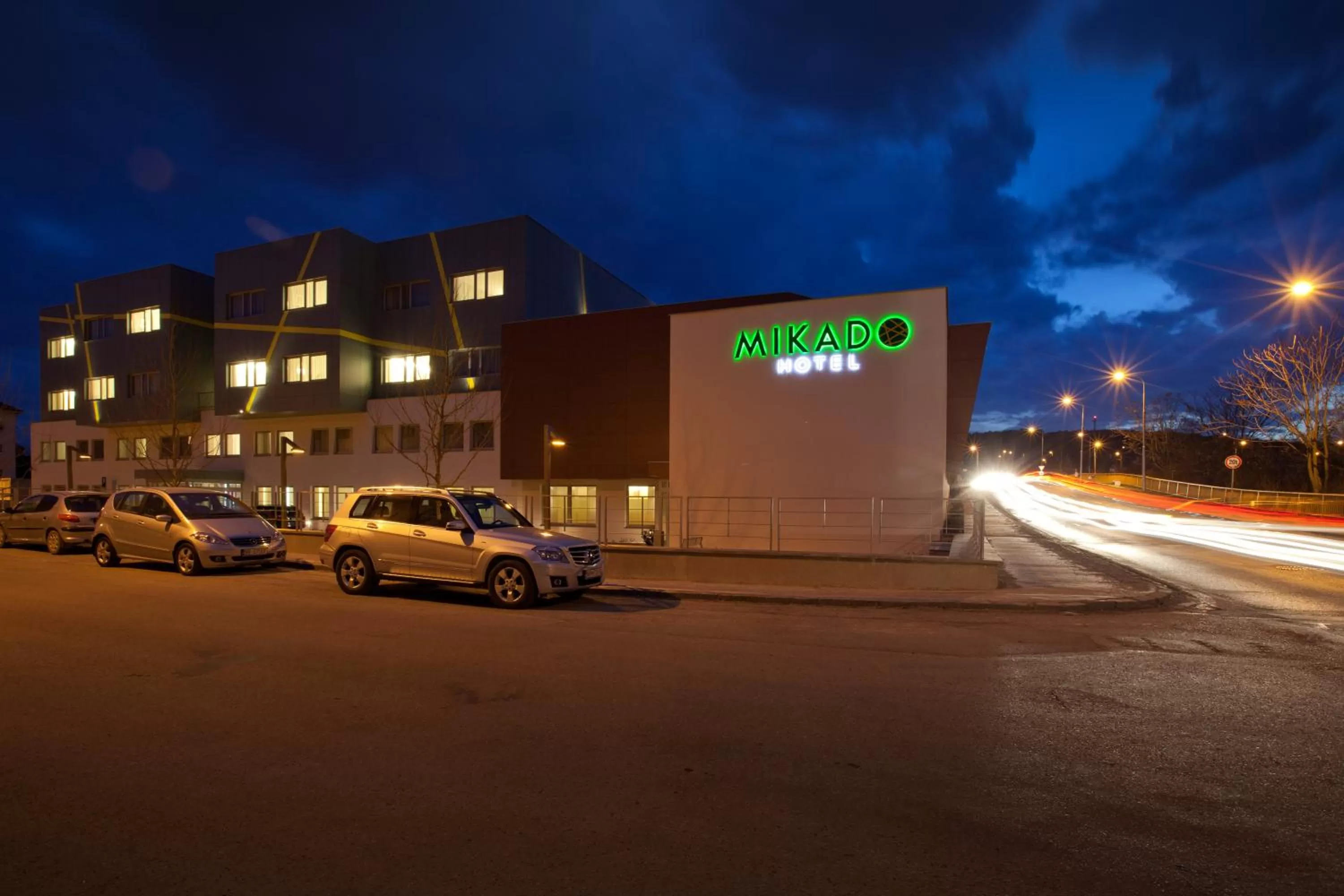 Facade/entrance in Mikado Hotel