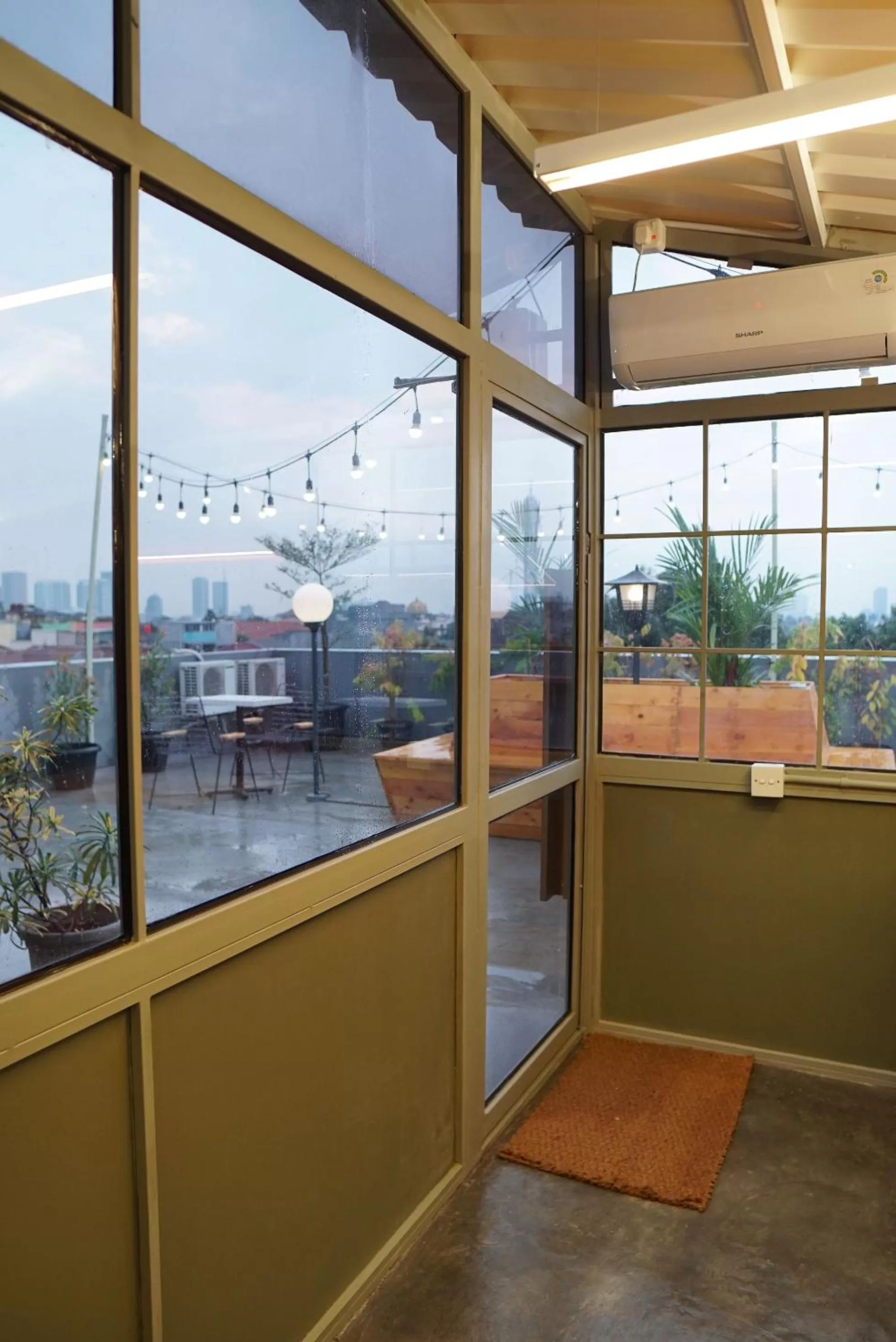 Balcony/Terrace in Tuju Abuserin Syariah