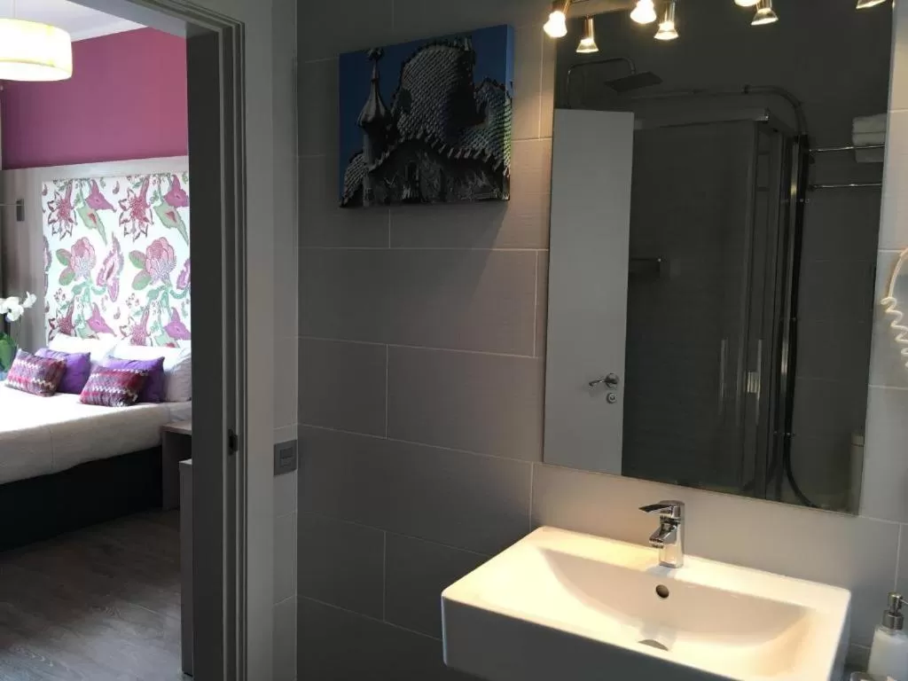 Bed in Hotel Ginebra