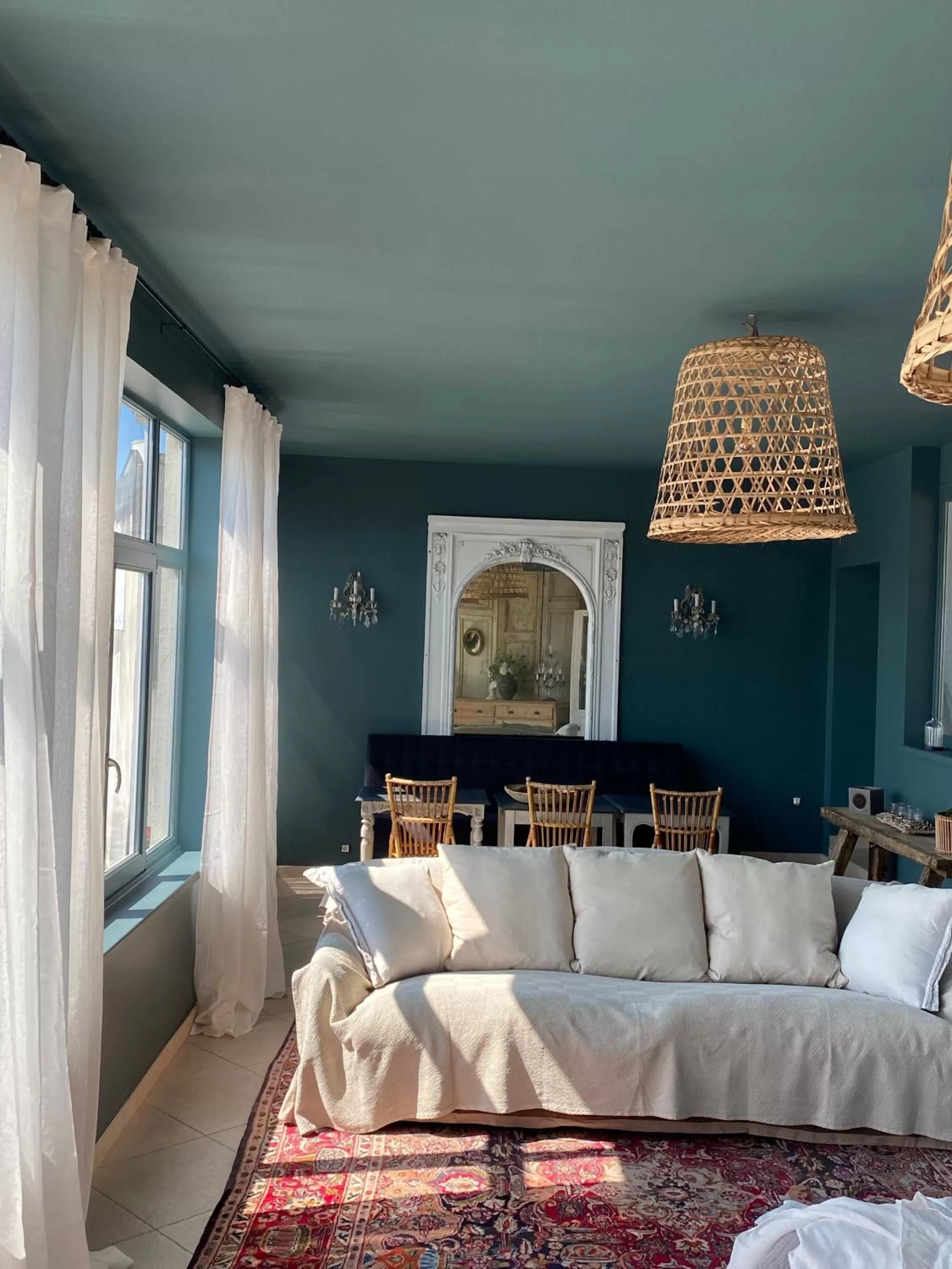 La maison du grand rocher