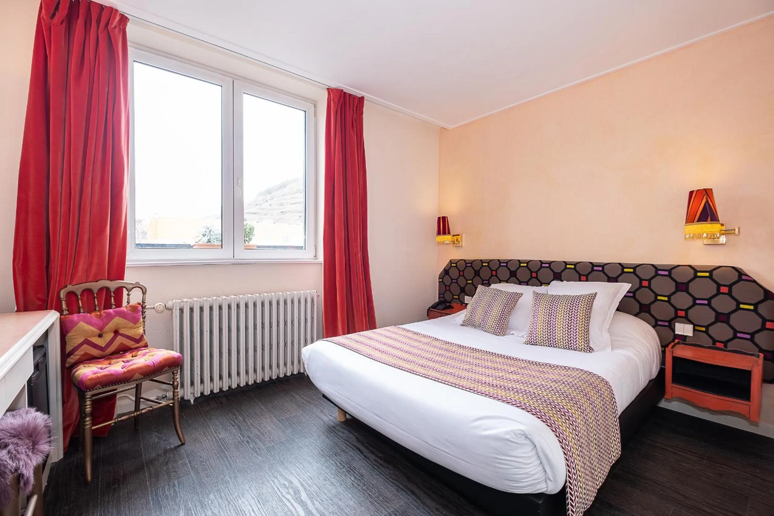 Bed in The Originals City Hotel de l Ange Guebwiller