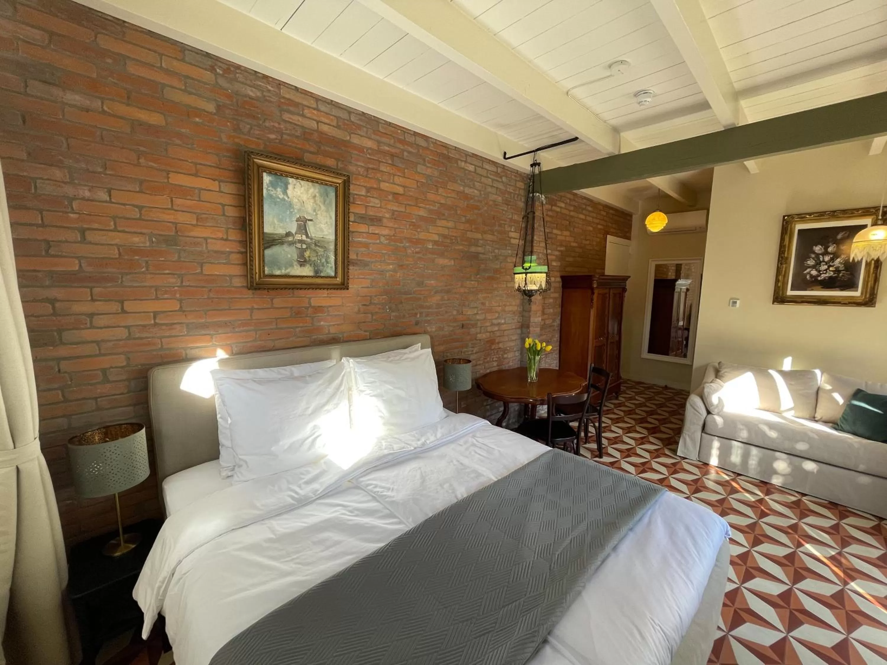 Photo of the whole room, Bed in BnB 't Ambacht - Boutique Hotel