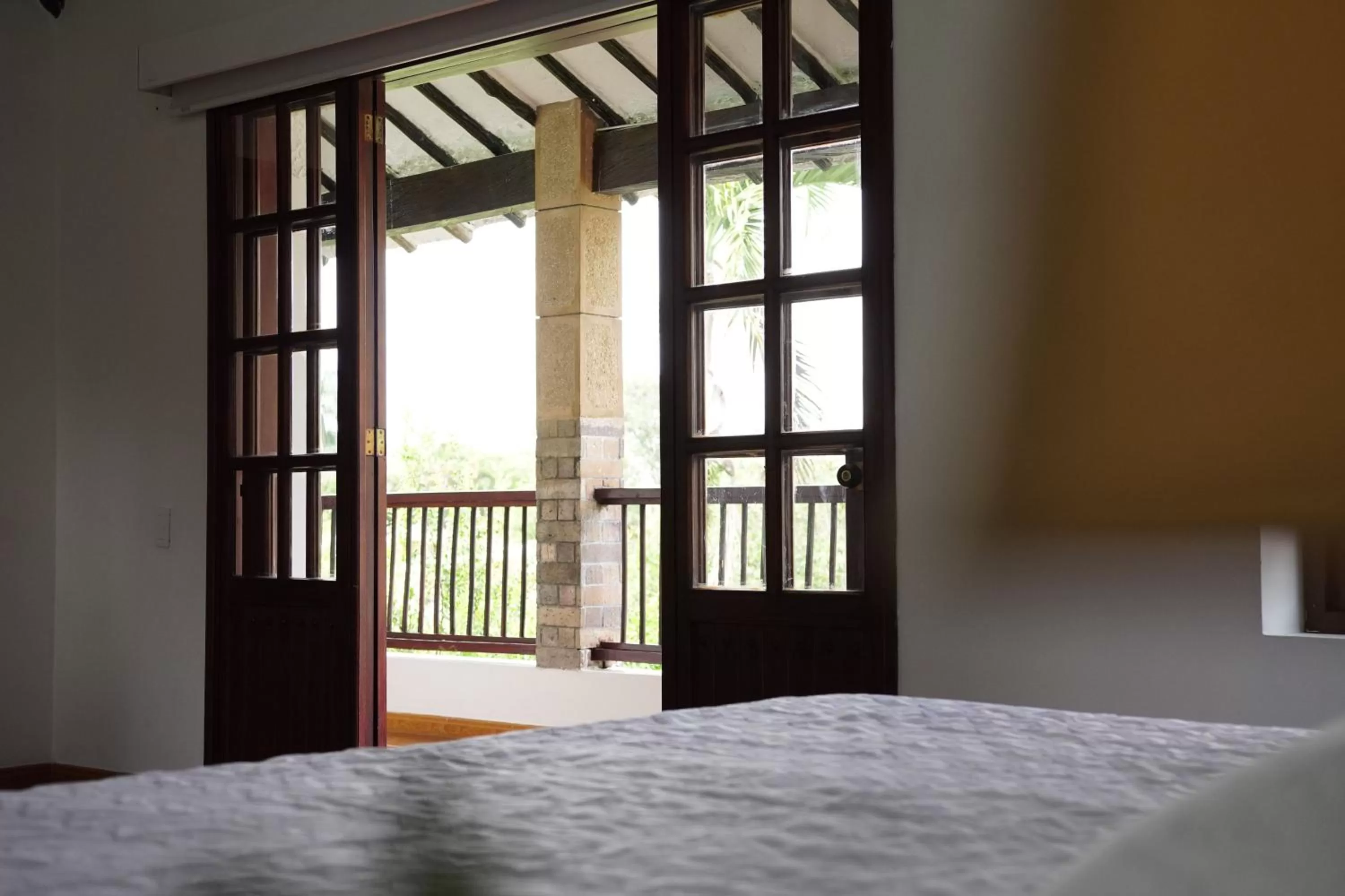 Photo of the whole room, Bed in Hotel Chalet El Castillo by Majuva