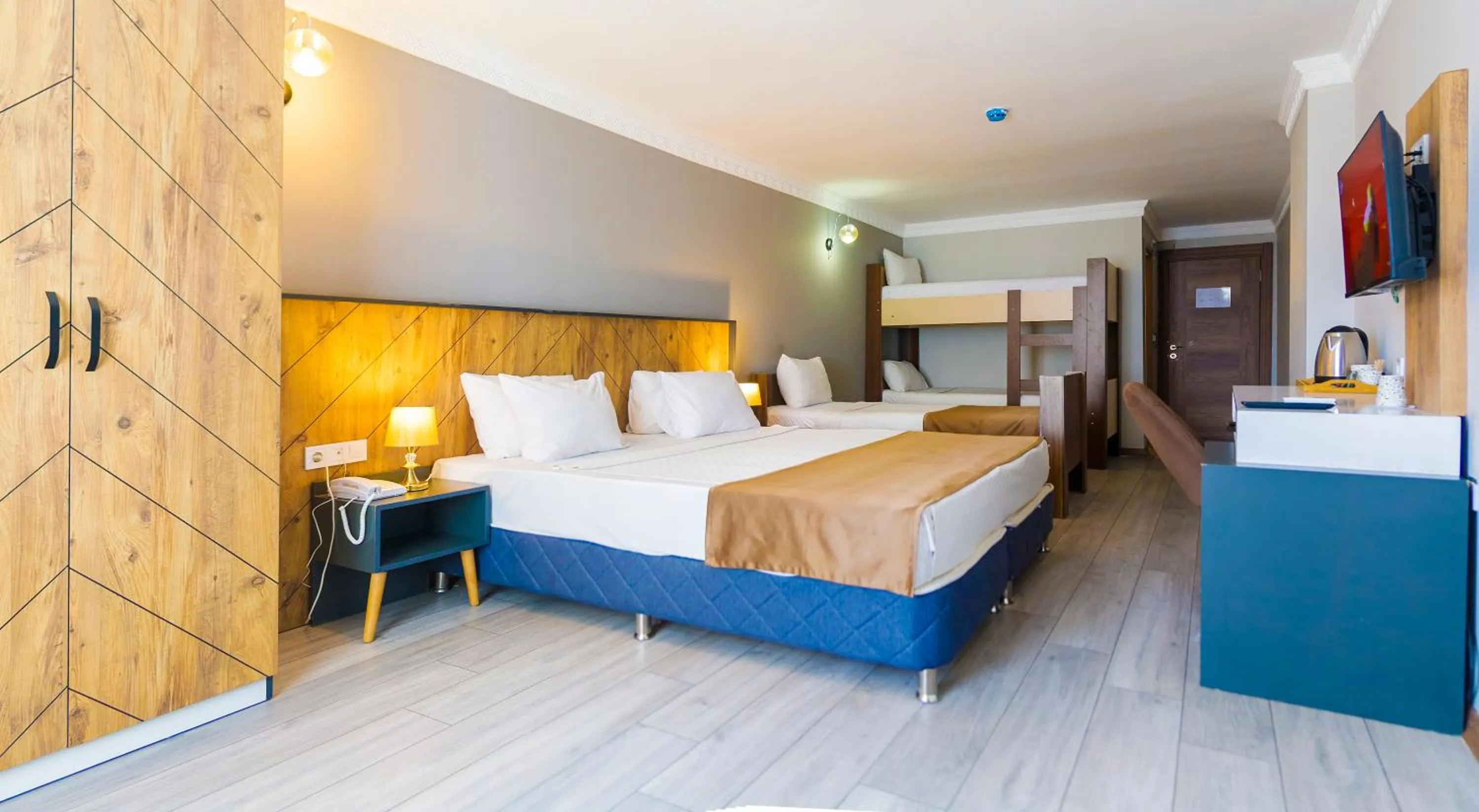 Photo of the whole room in PRIVADO HOTELS