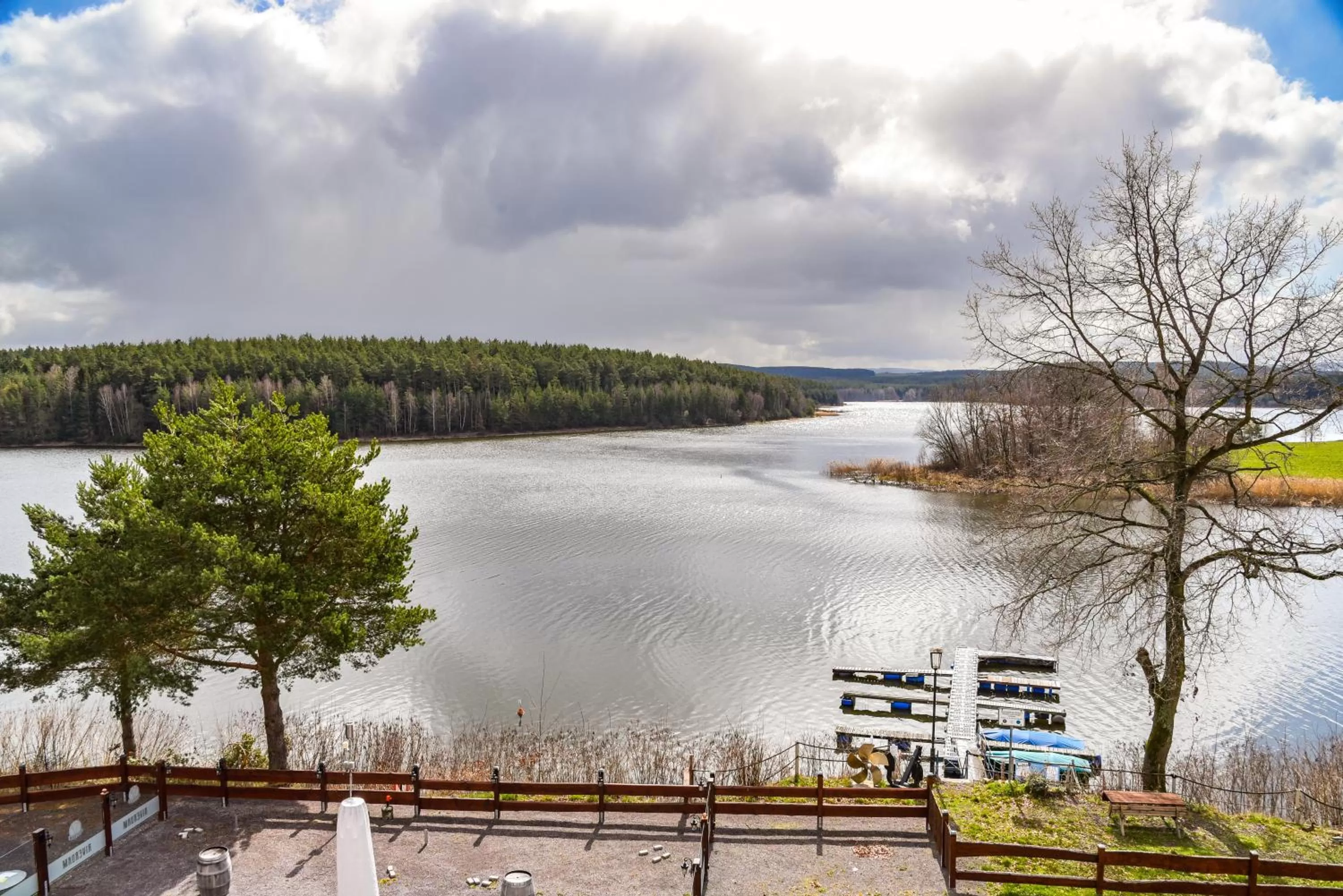 Natural landscape in Riverdam