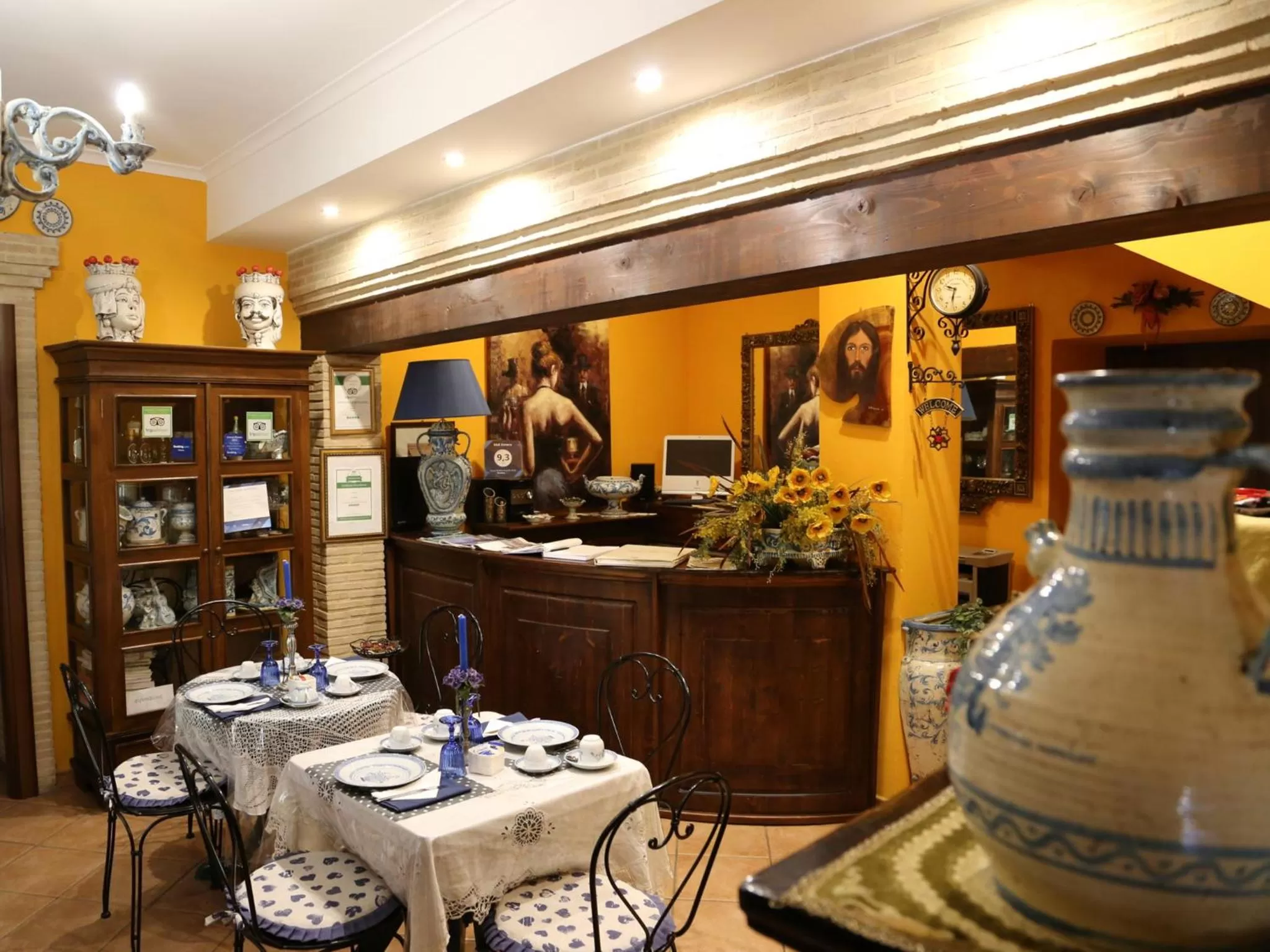 Communal lounge/ TV room in Kimera