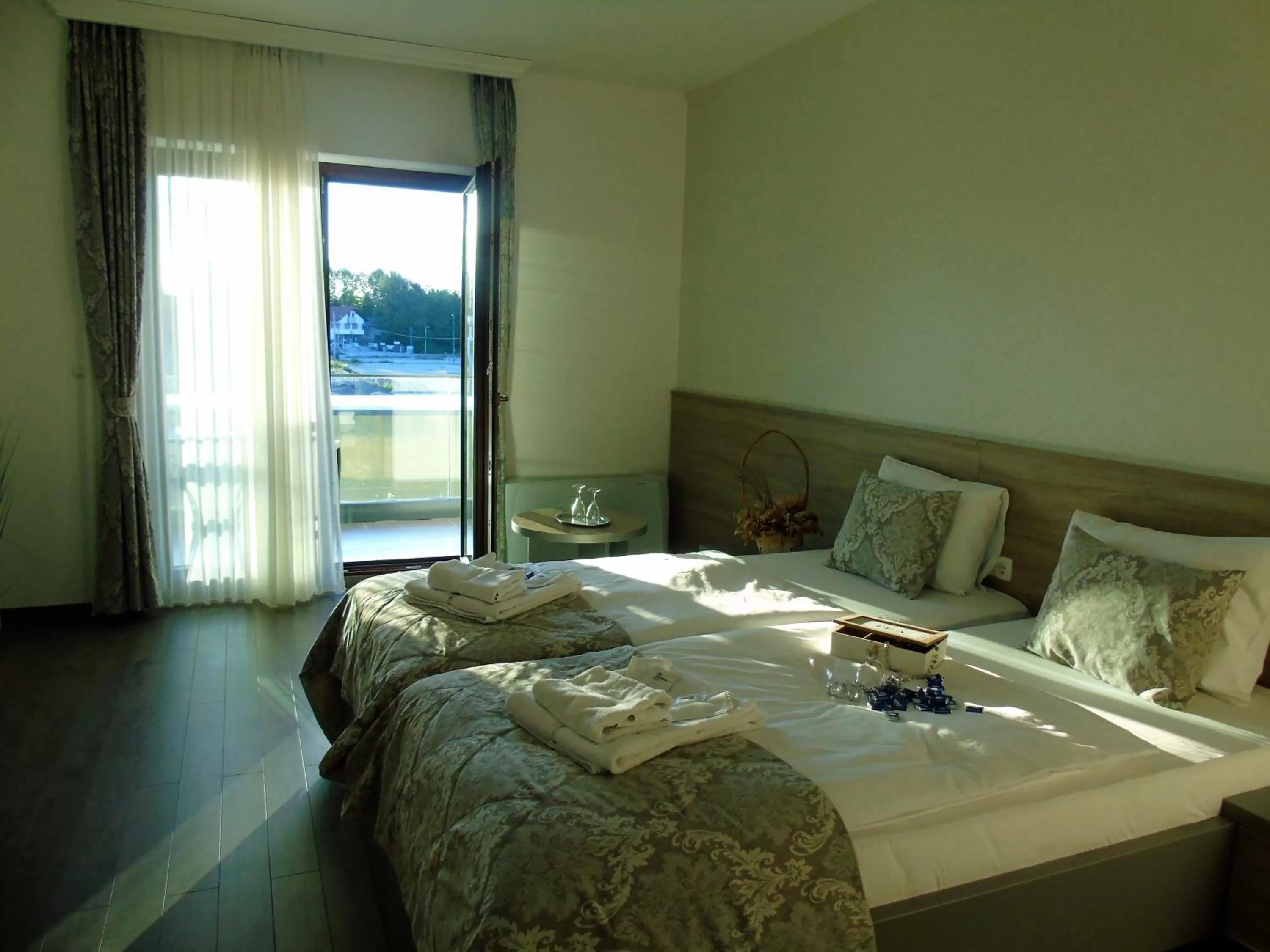 Bed in Motel Kamenica