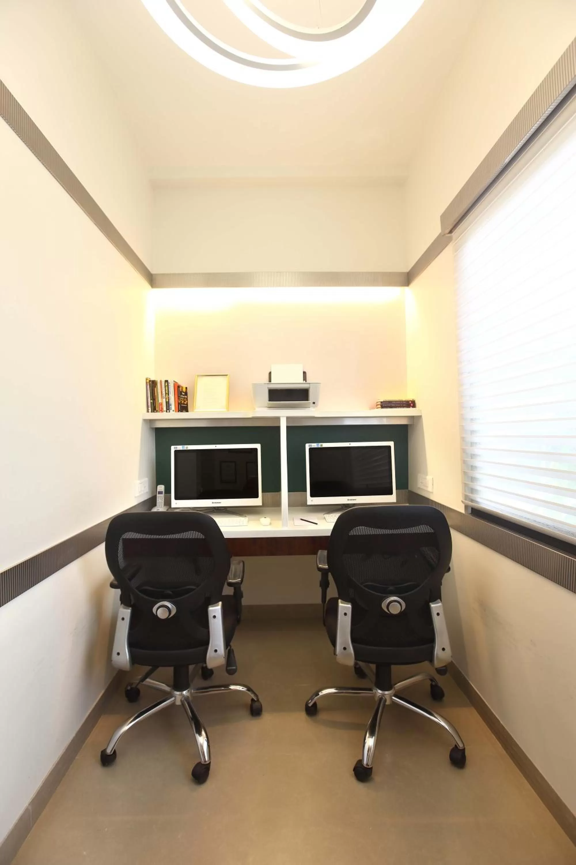 hair dresser in Mirage Hotel, Mumbai International Airport