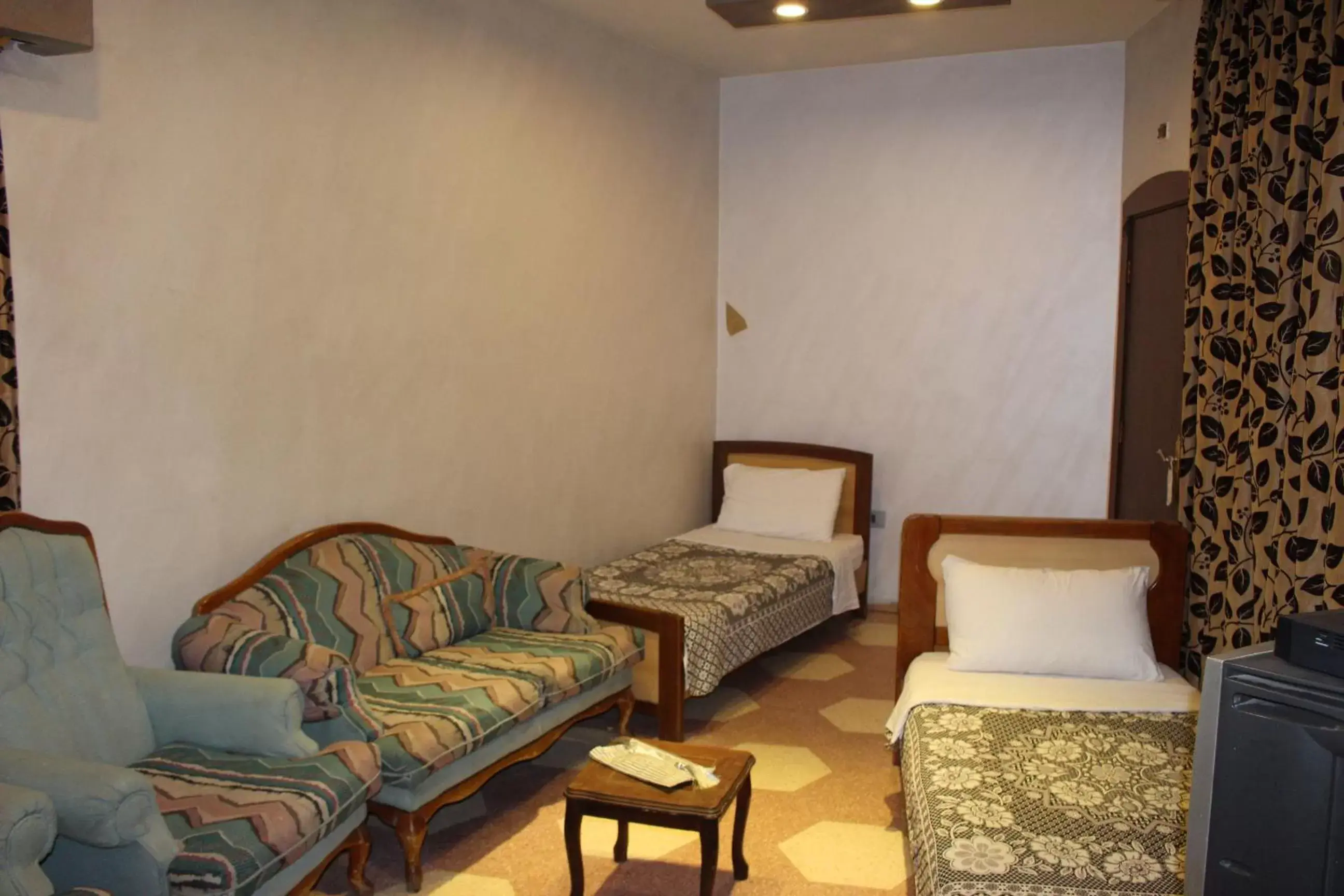 Budget Twin Room in Arab Tower Hotel Budget Twin Room in Arab Tower Hotel