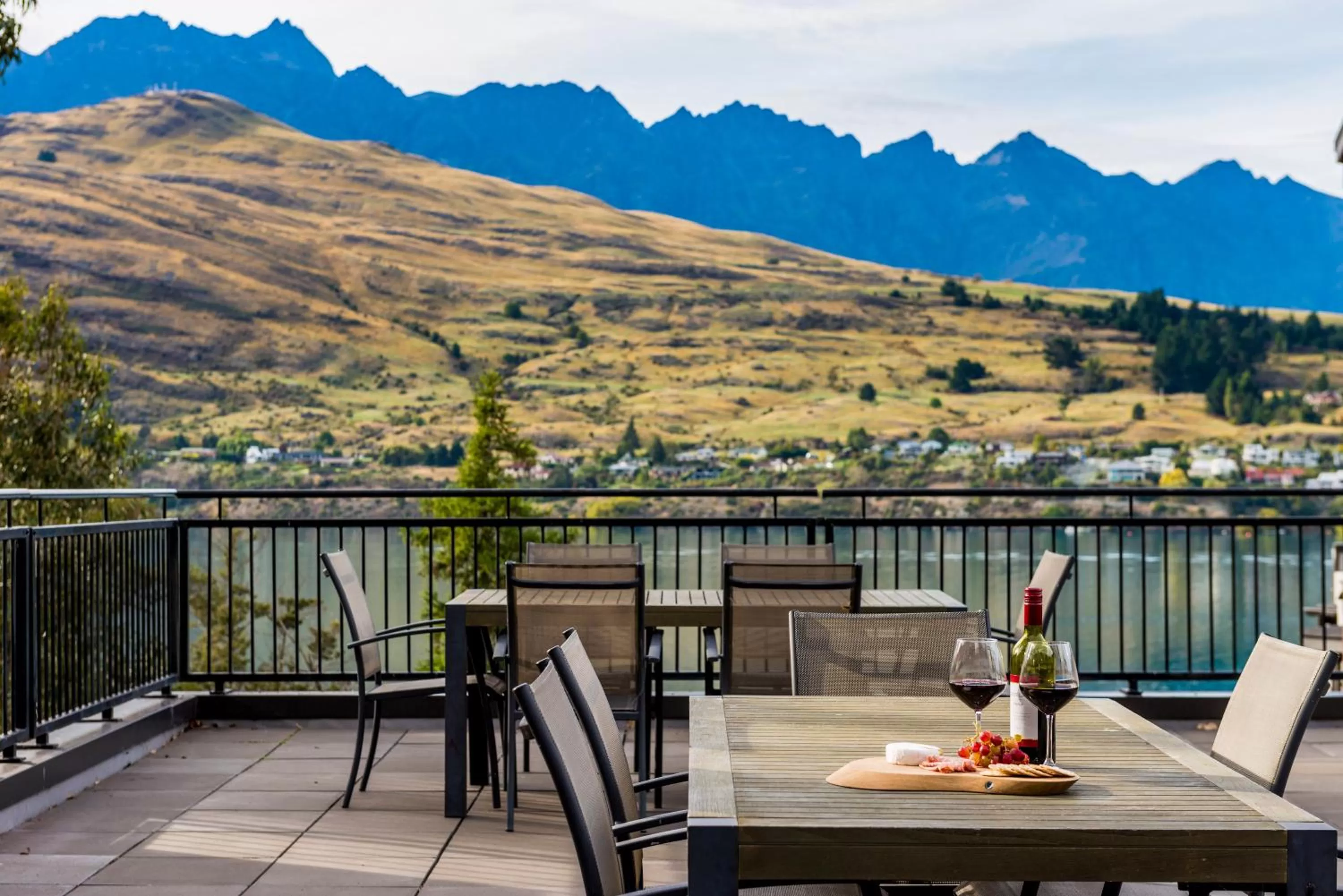 BBQ facilities in Oaks Queenstown Shores Resort