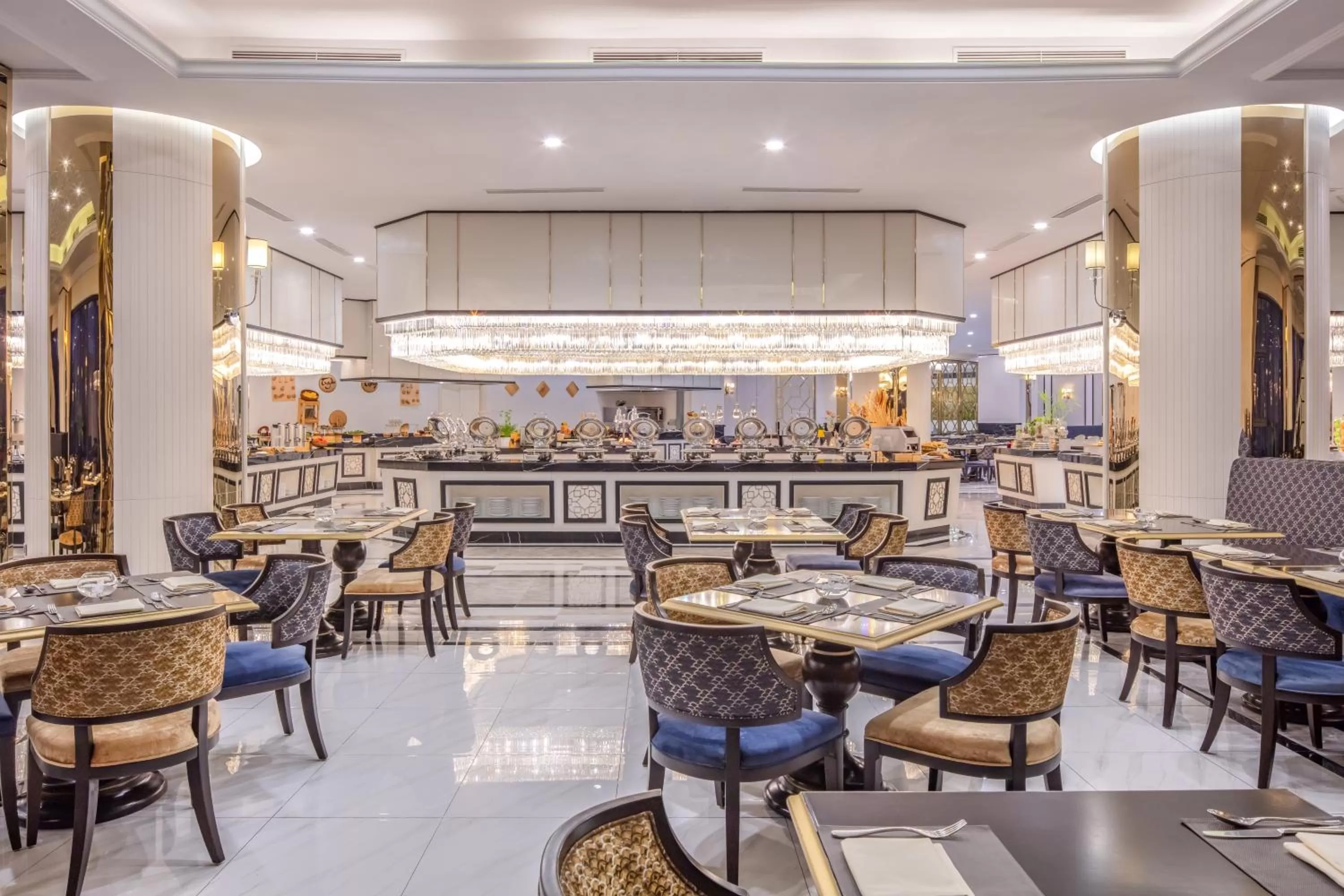 Restaurant/places to eat in Meliá Vinpearl Nha Trang Empire