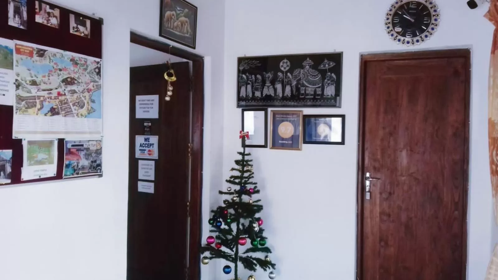 Facade/entrance in Villa DeLorenta