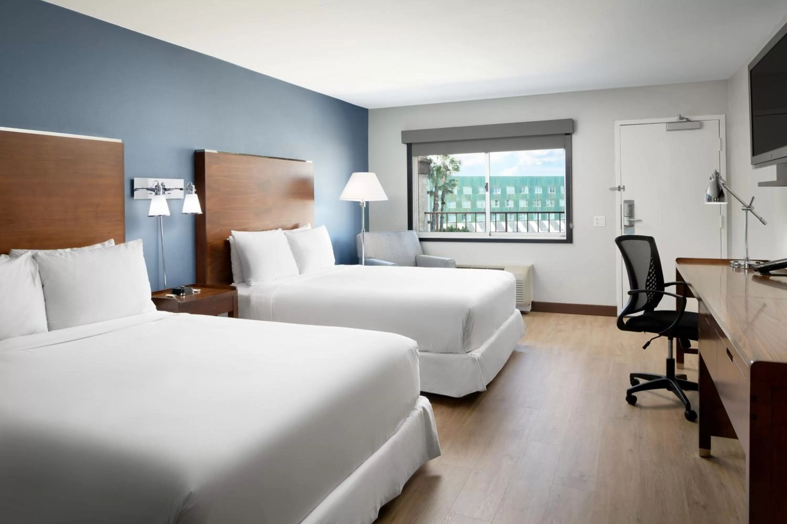 Queen Room with Two Queen Beds and Adapted Tub - Mobility and Hearing Accessible in Four Points by Sheraton Anaheim