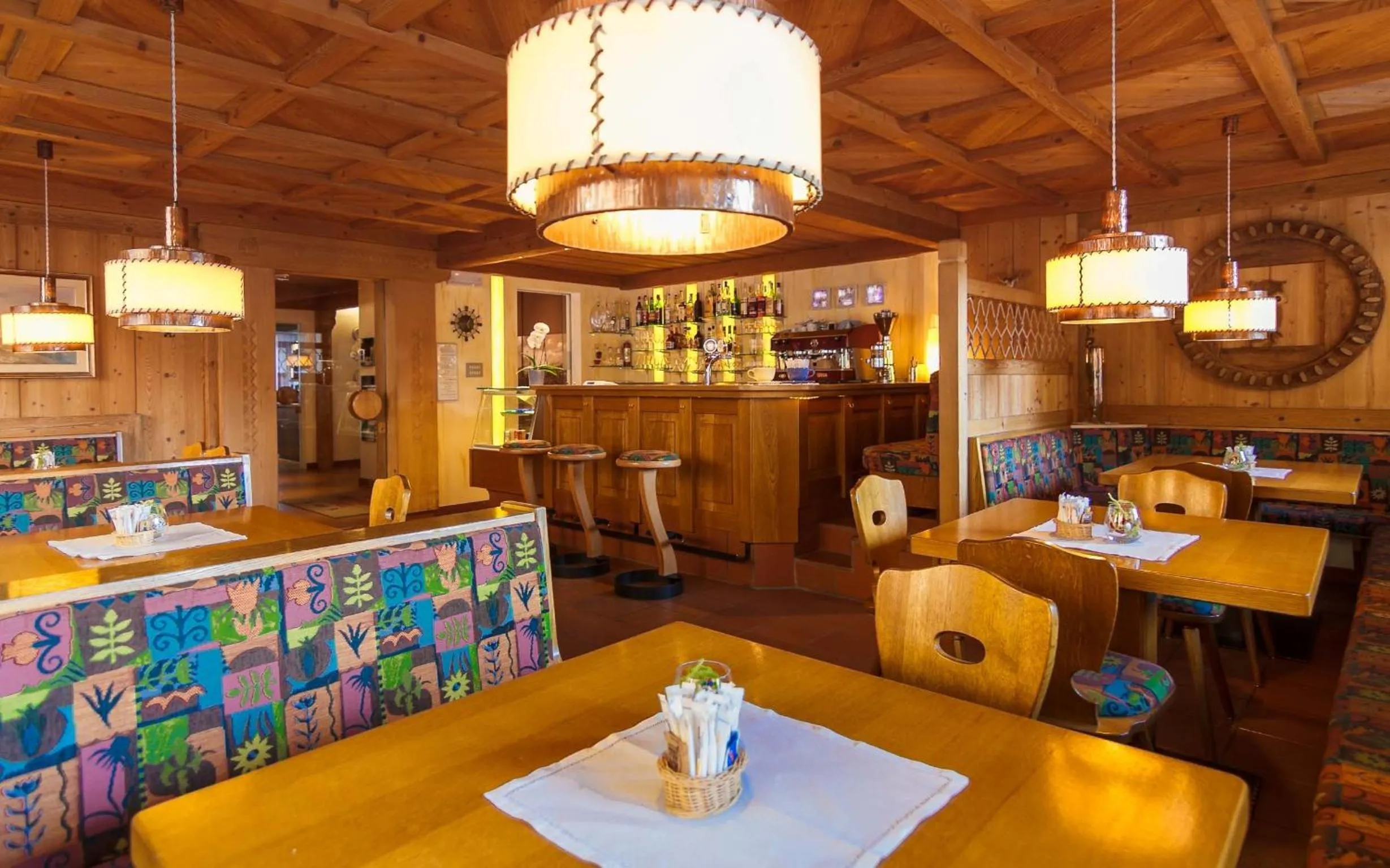 Lounge or bar in Hotel ADLER Carezza