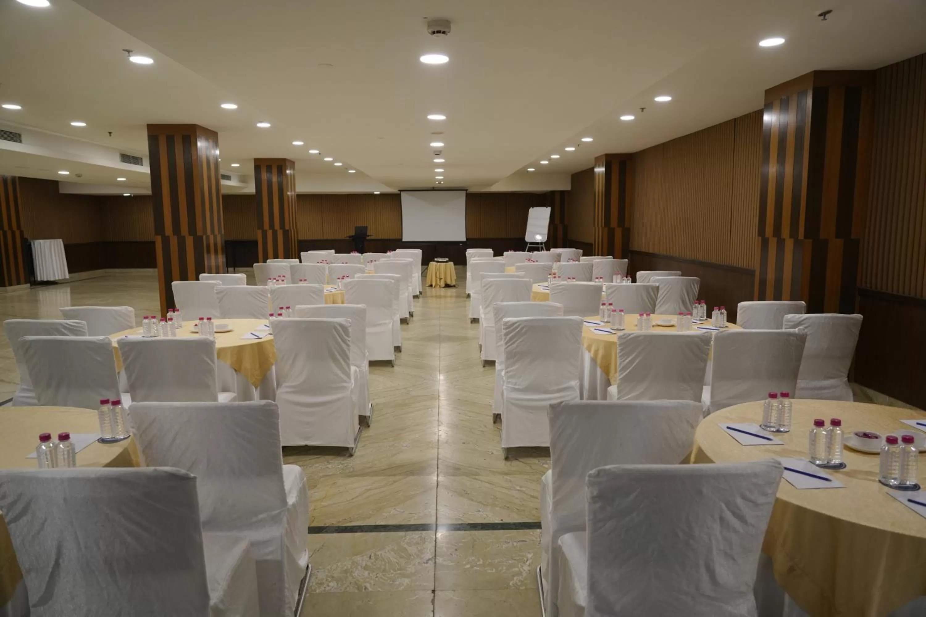 Banquet/Function facilities in Four Points by Sheraton Vadodara