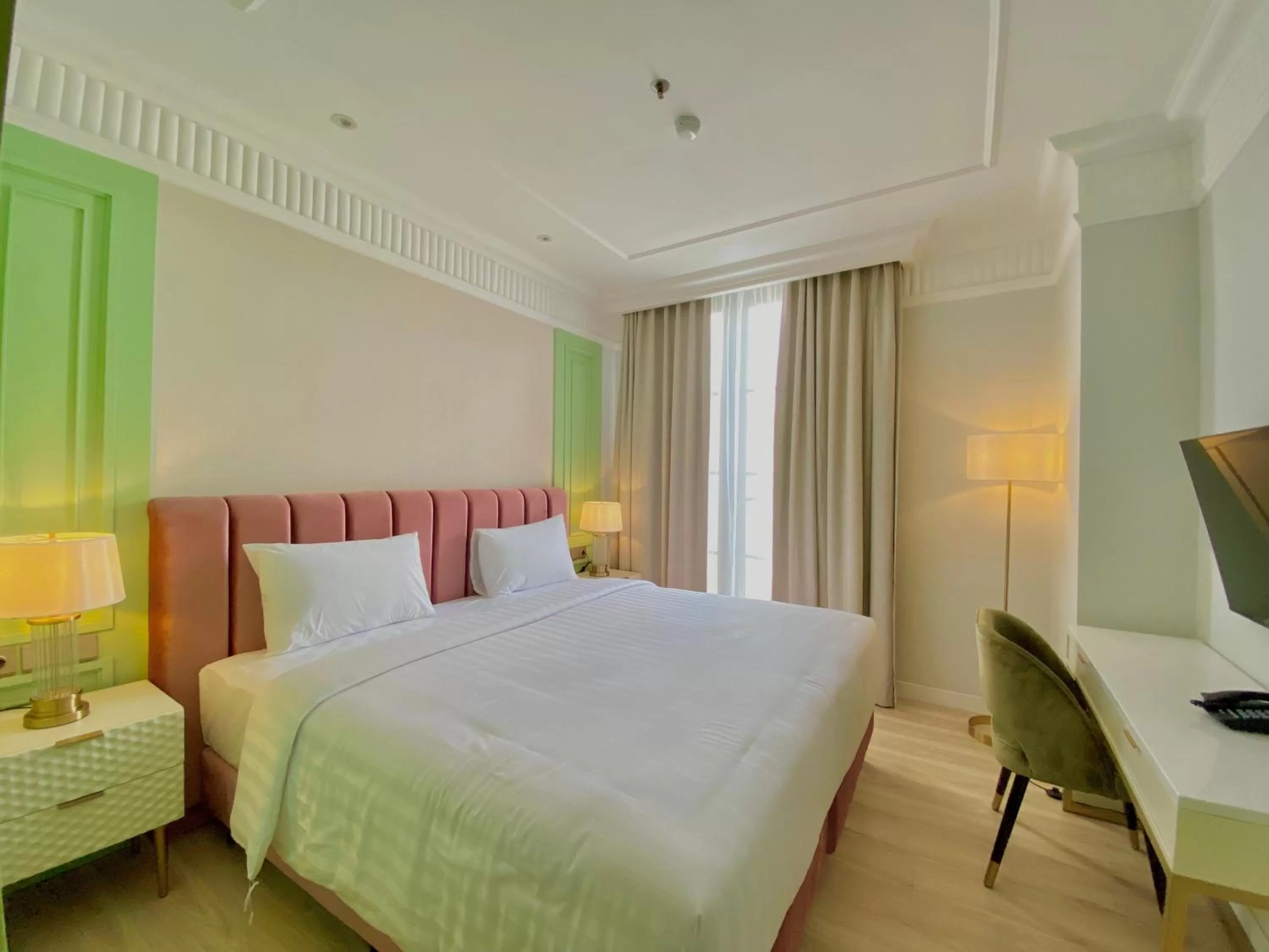 Bed in Maia Hotel Jakarta
