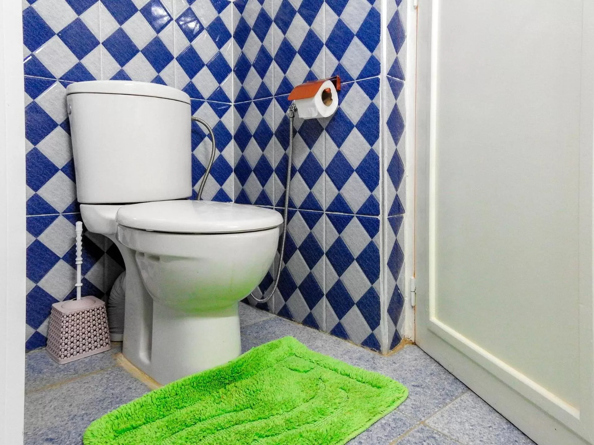 bidet, Bathroom in Le Bleu House