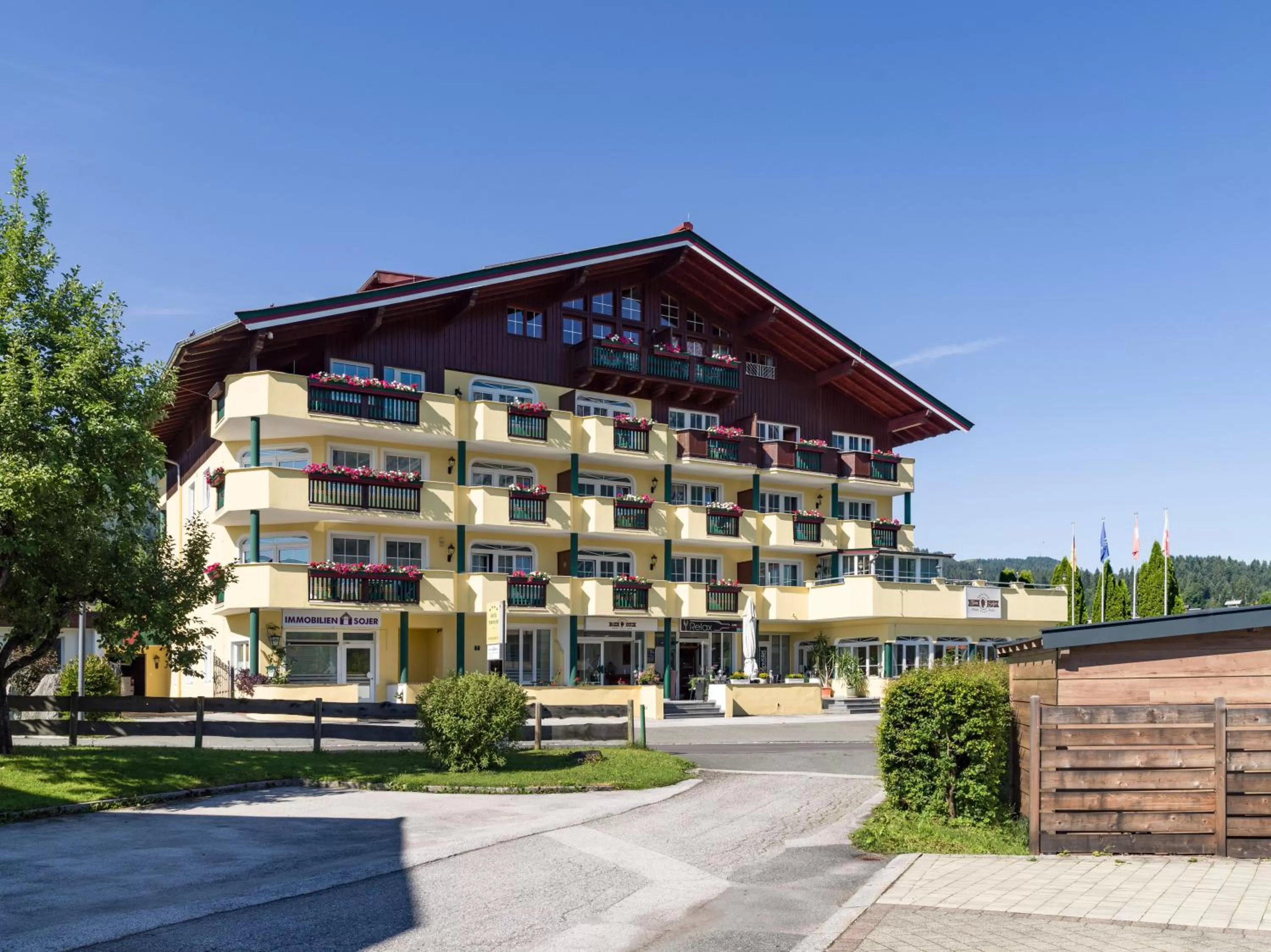 Property Building in Apparthotel Tom Sojer
