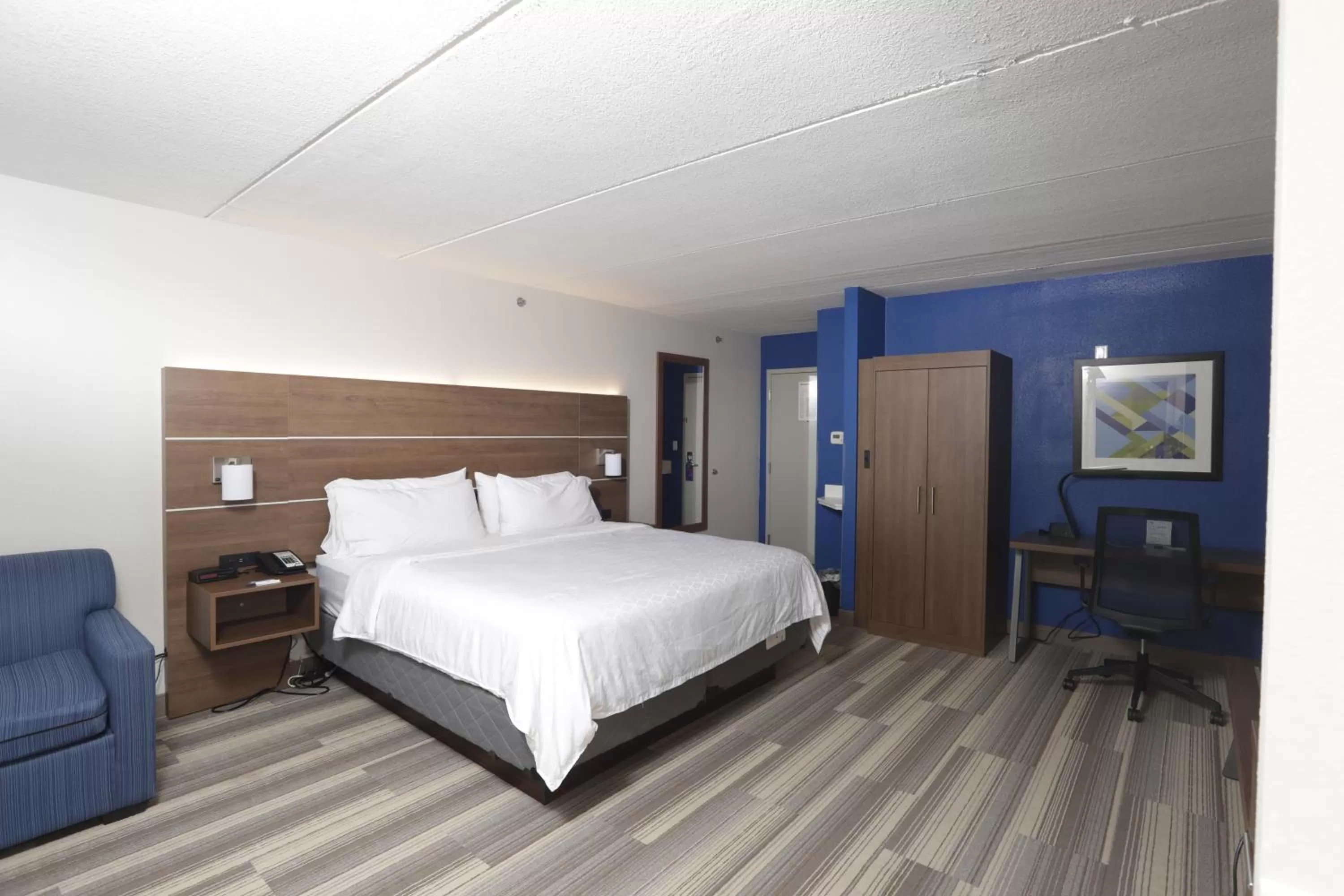 Holiday Inn Express & Suites Tempe by IHG