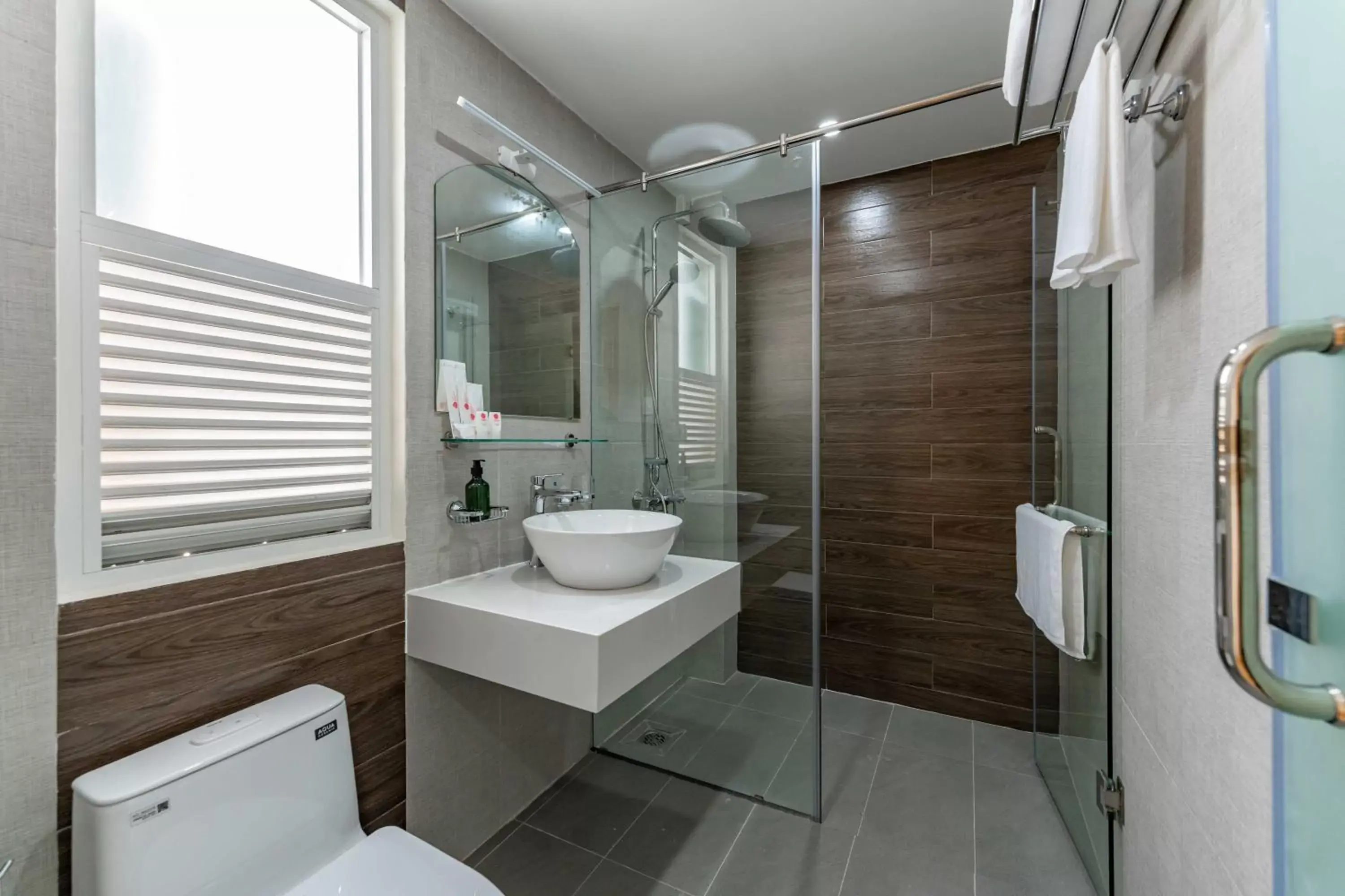 Superior Twin Room in Edoya hotel Dong Khoi Superior Twin Room in Edoya hotel Dong Khoi