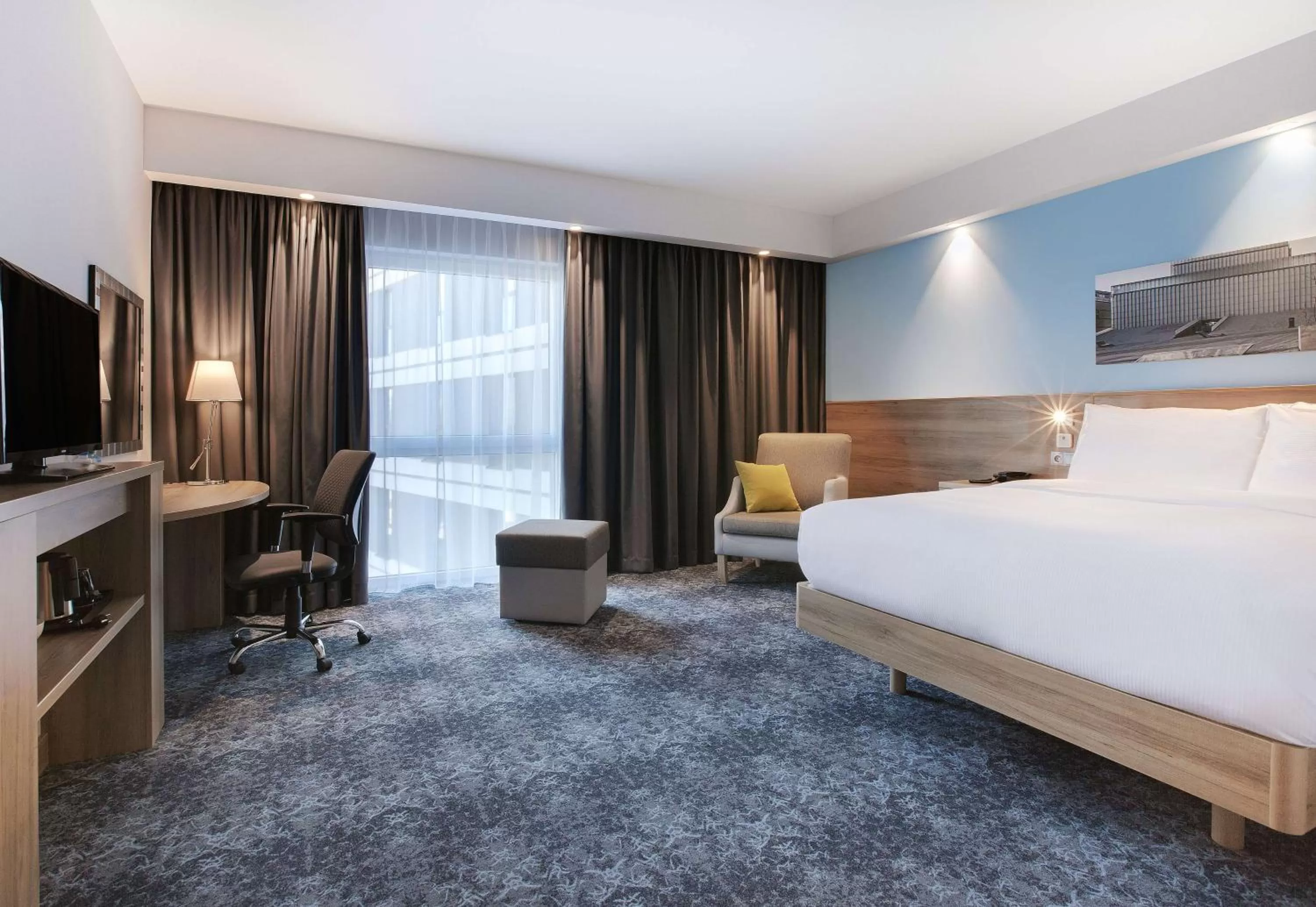 Bed in Hampton By Hilton Lublin