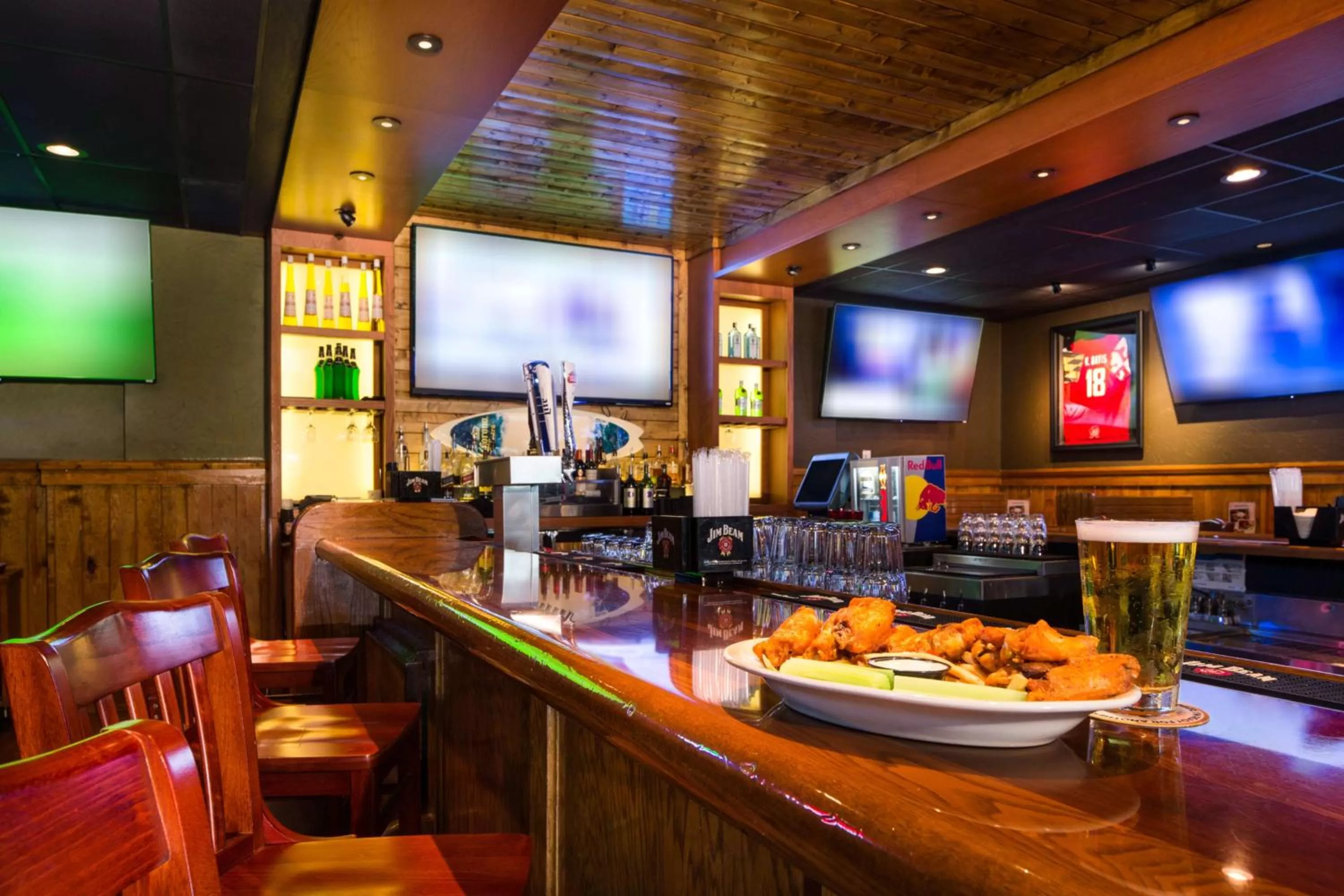 Dining area in Doubletree by Hilton Laurel, MD