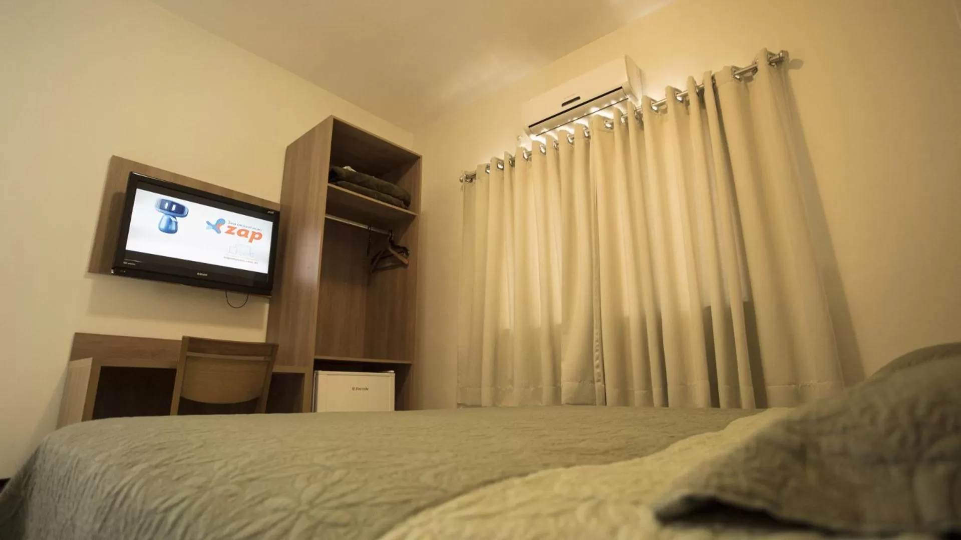 Bed in Matinada Palace Hotel