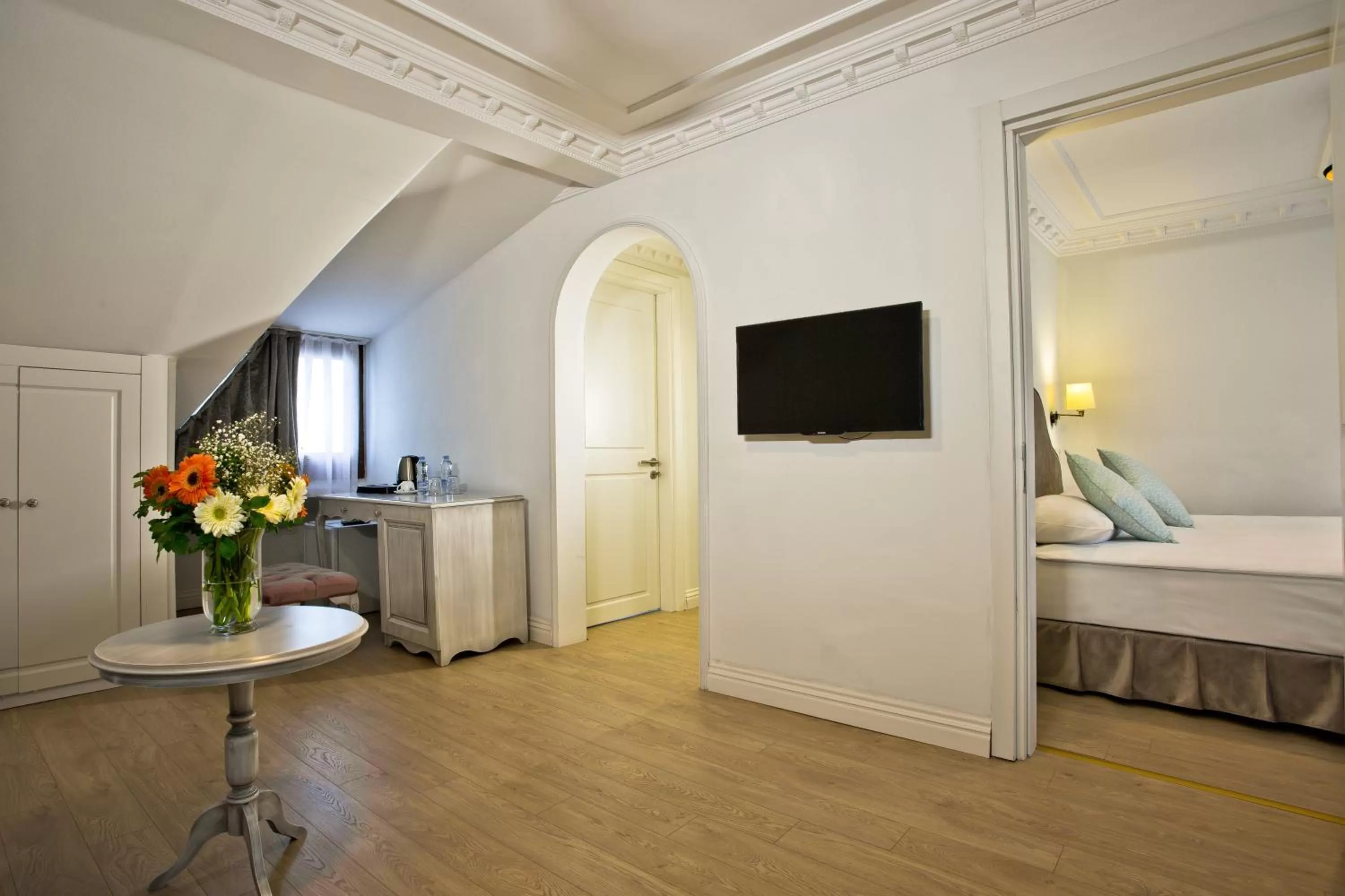 Bed in Villa Blanche Hotel SPA & Garden Pool