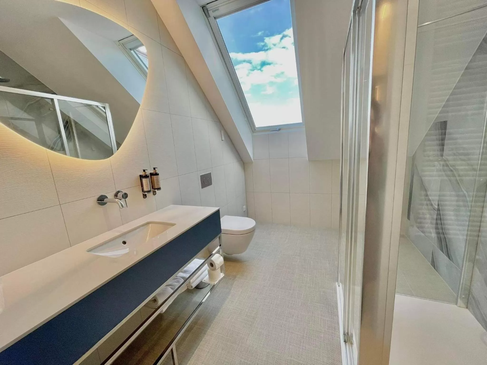 Bathroom in Hotel Zhong Hua