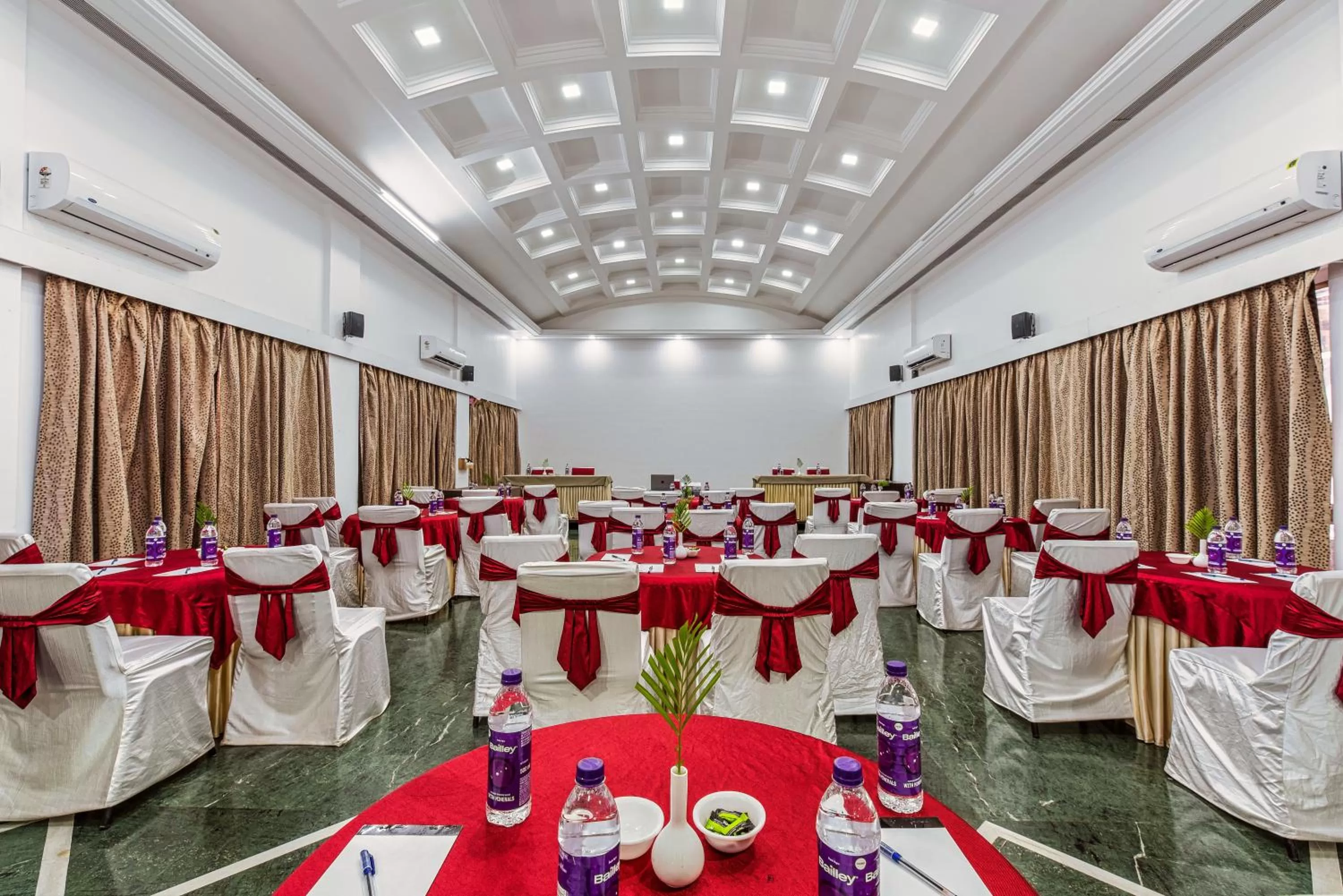 Banquet/Function facilities in Mayur Retreat & Spa