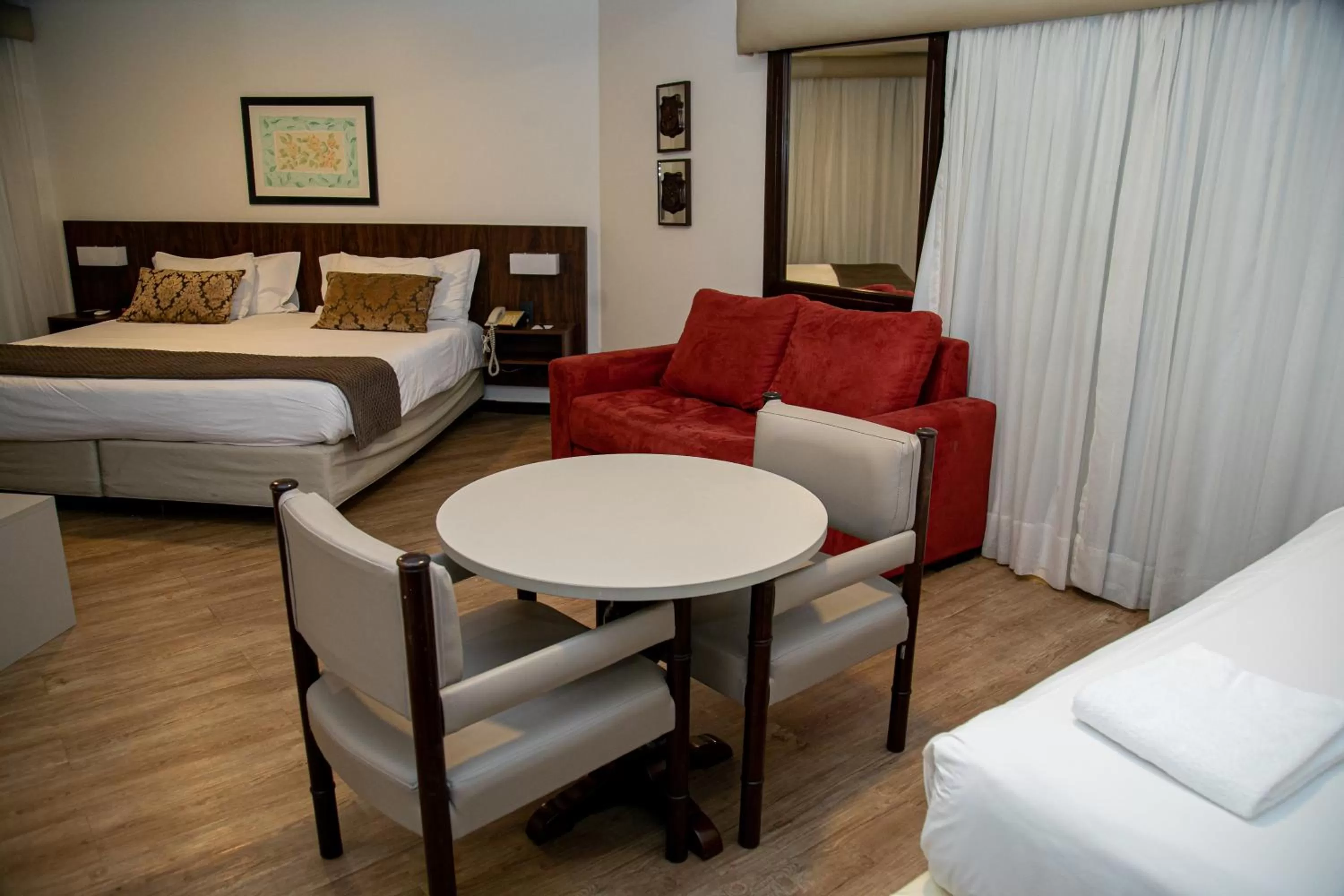 Photo of the whole room, Bed in Plaza Blumenau Hotel