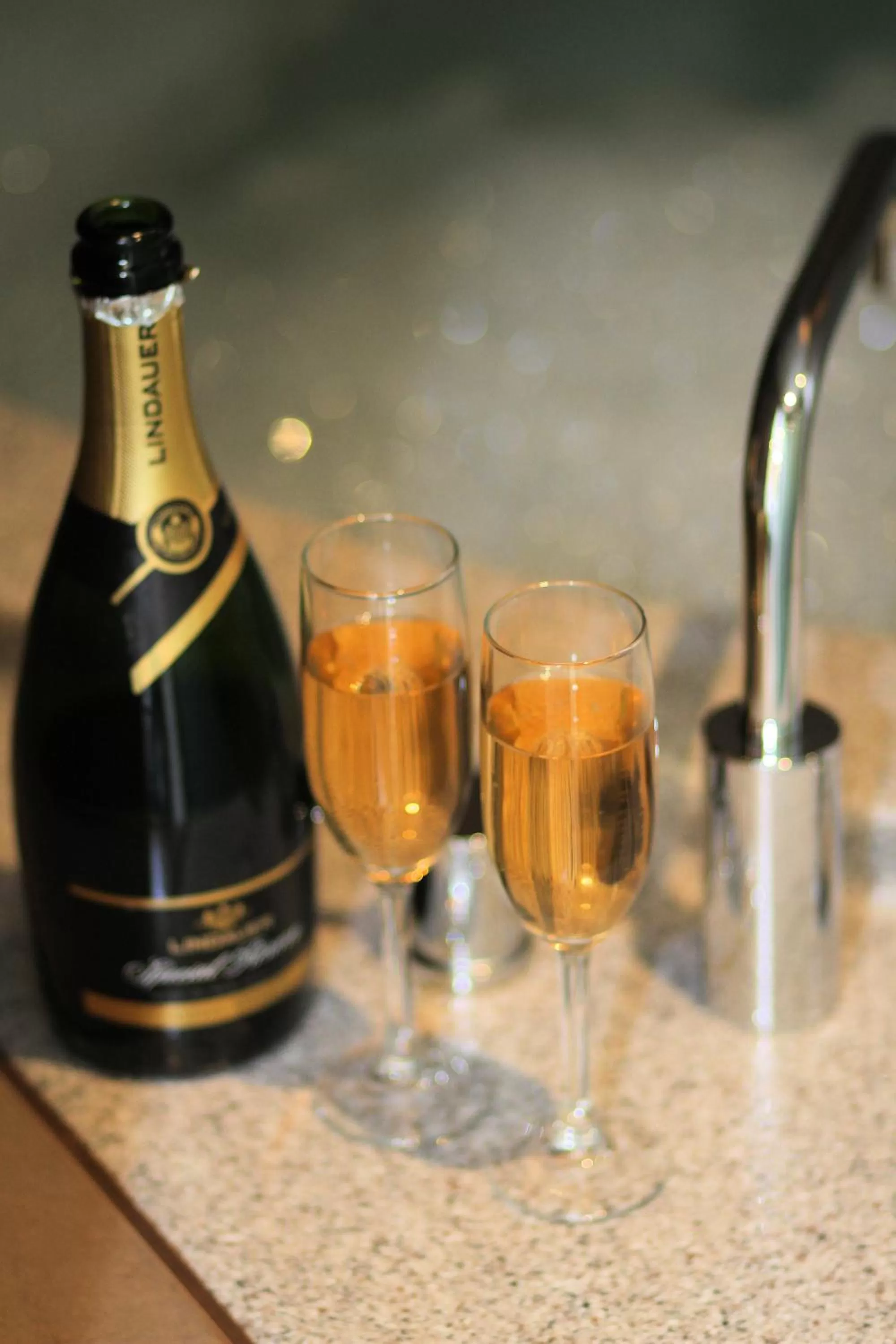 Kitchen or kitchenette in Bentleys Motor Inn