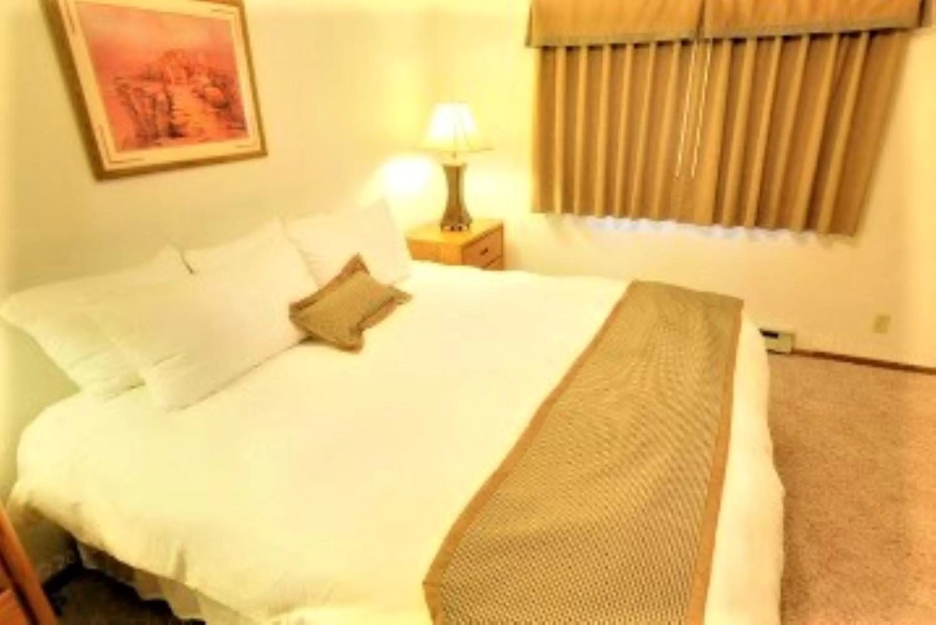 Bed in Pines at Meadow Ridge