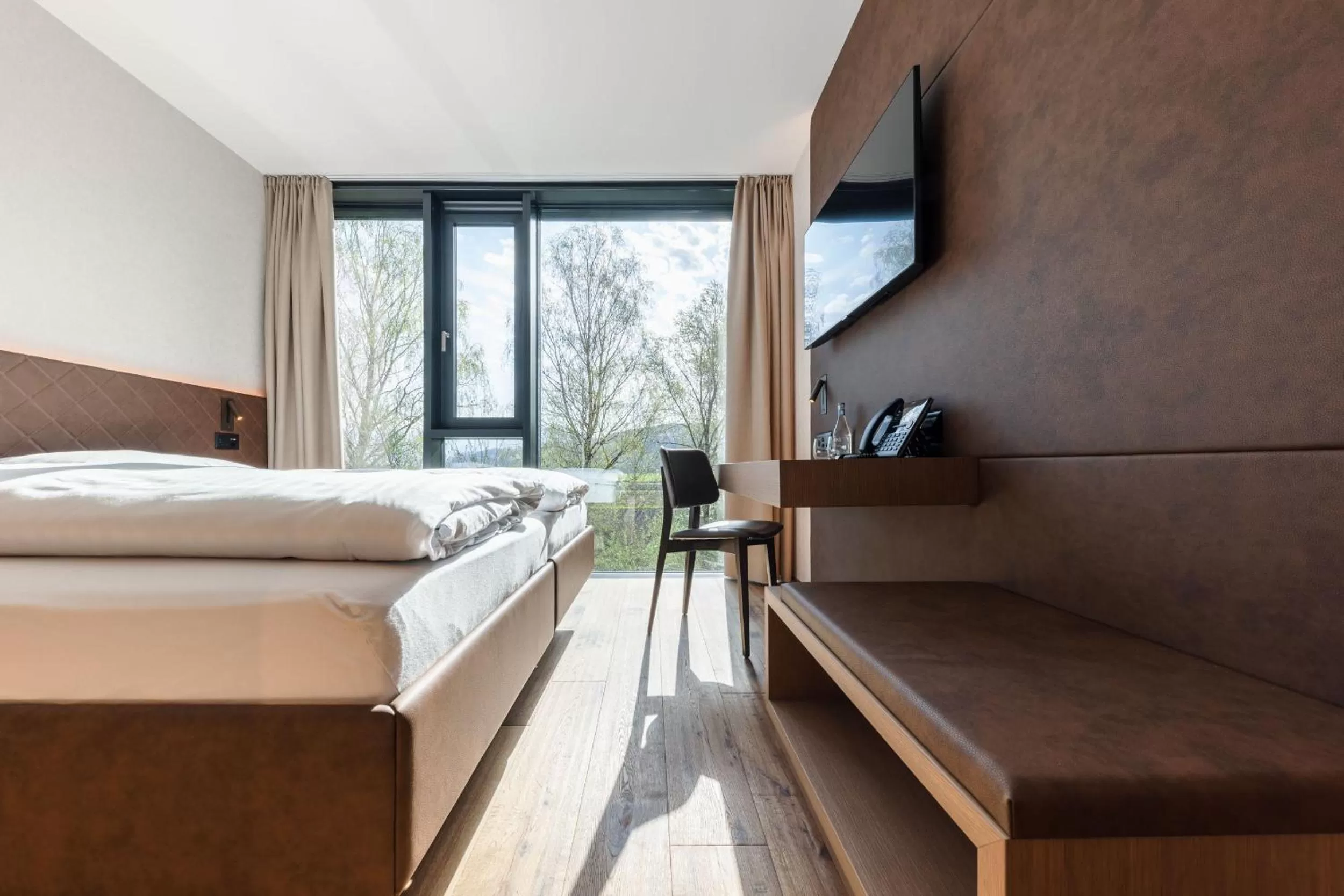 Staff, Bed in Hotel kommod