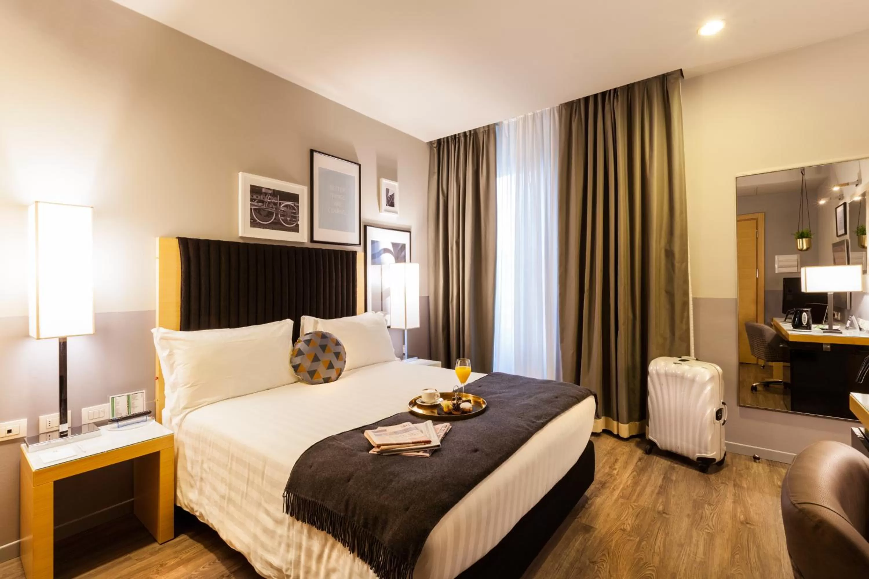 Bedroom, Bed in Holiday Inn Milan Garibaldi Station by IHG