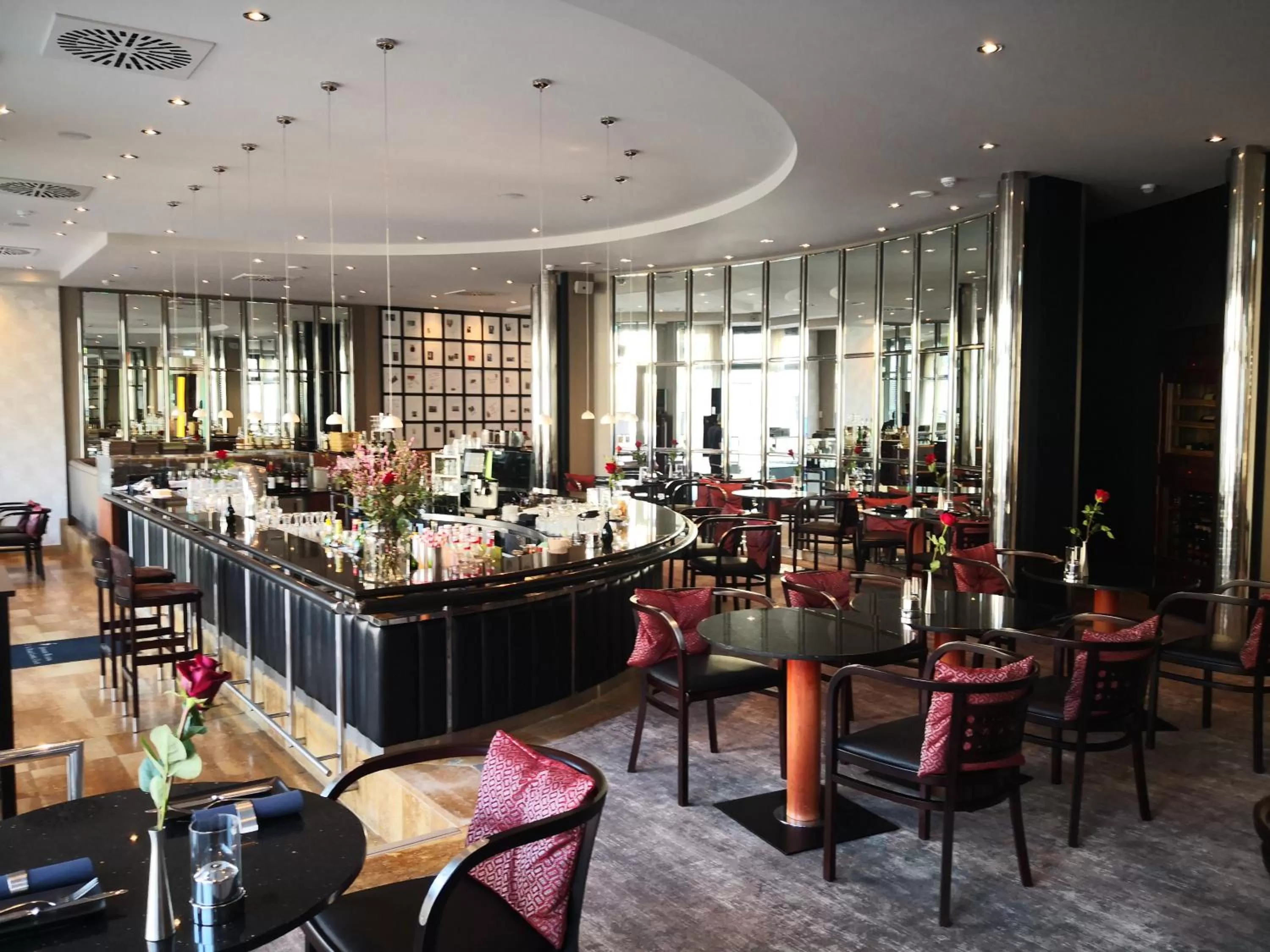 Restaurant/places to eat in First Inn Hotel Zwickau