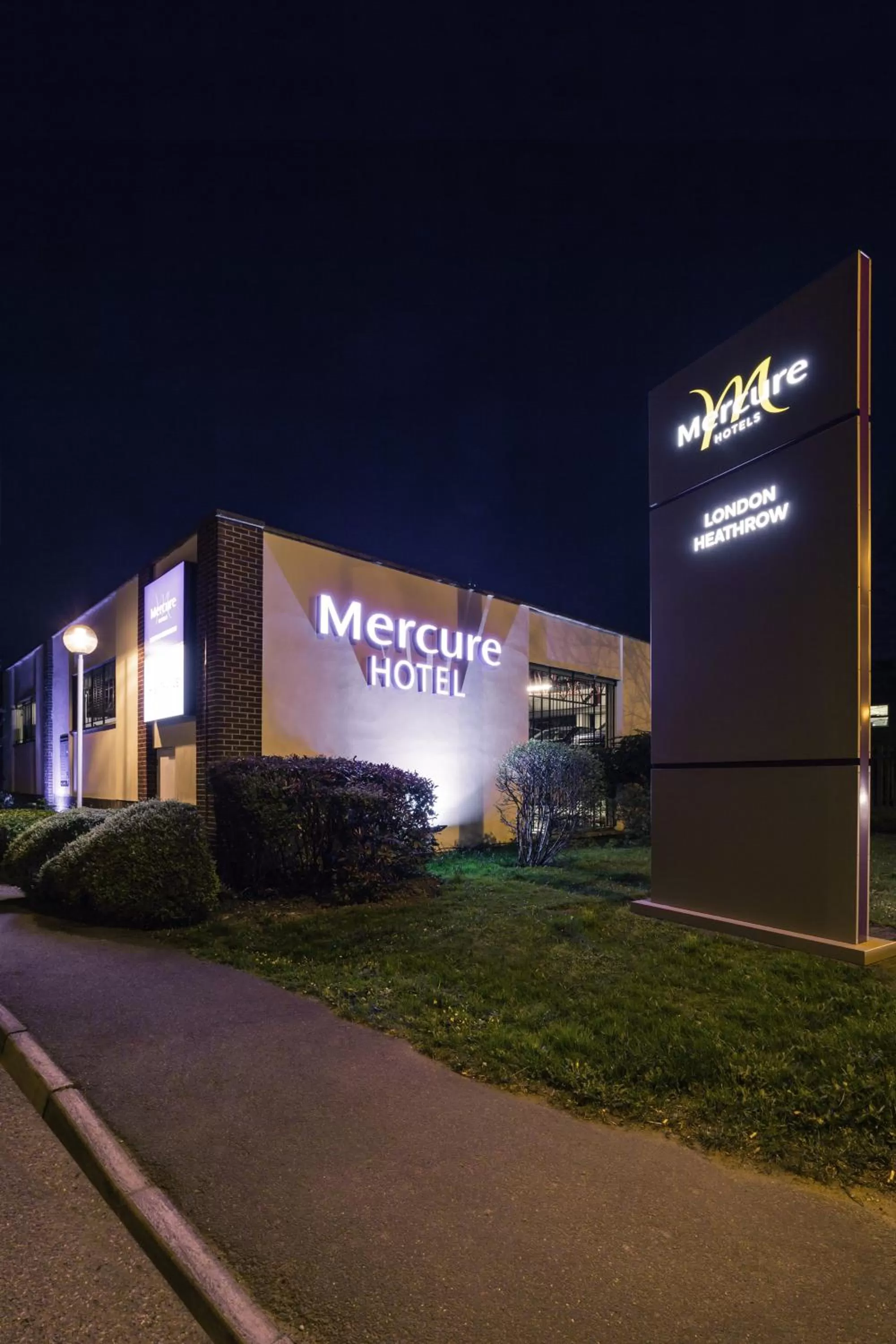 Property building in Mercure London Heathrow Airport