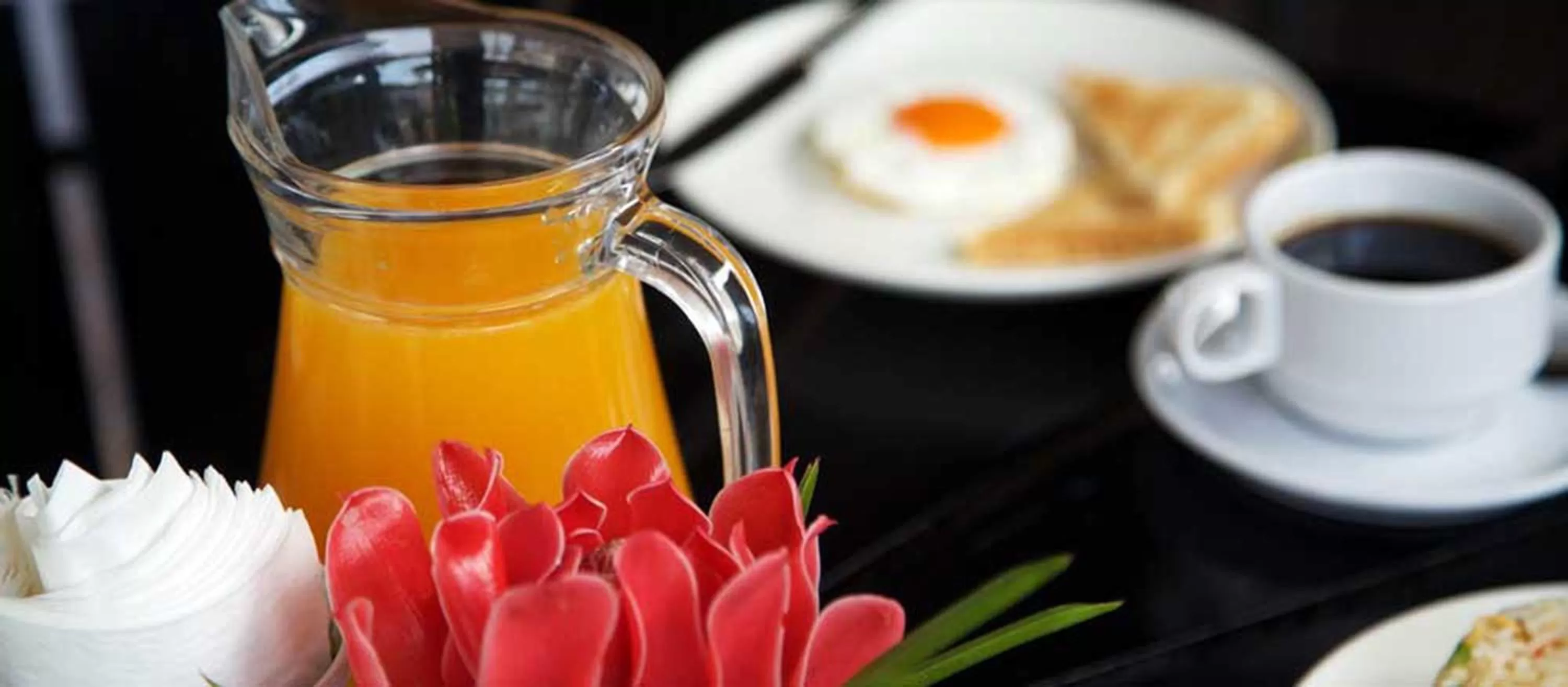 Breakfast in Rakkawan Residence