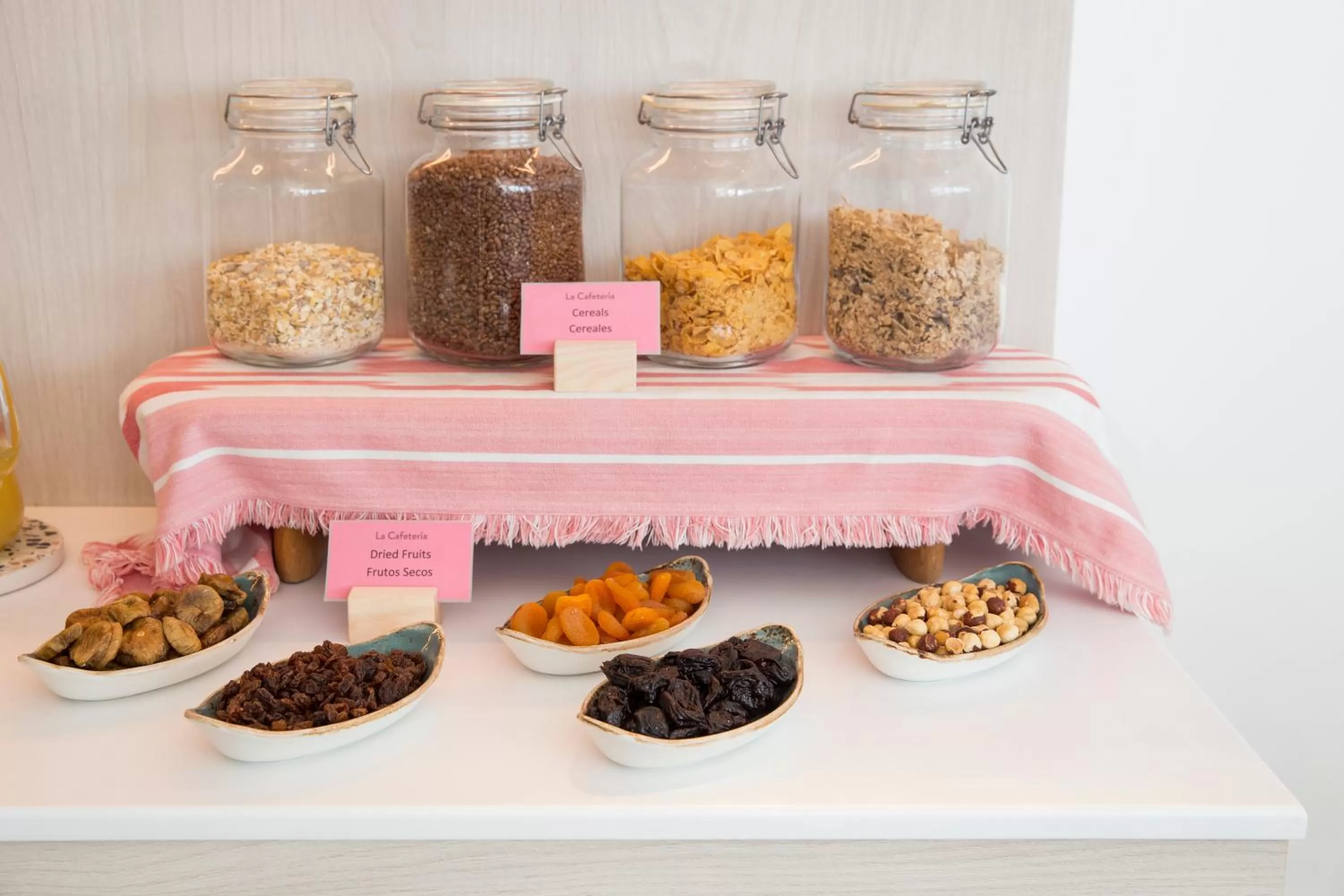 Buffet breakfast in La Goleta Hotel de Mar - Adults Only