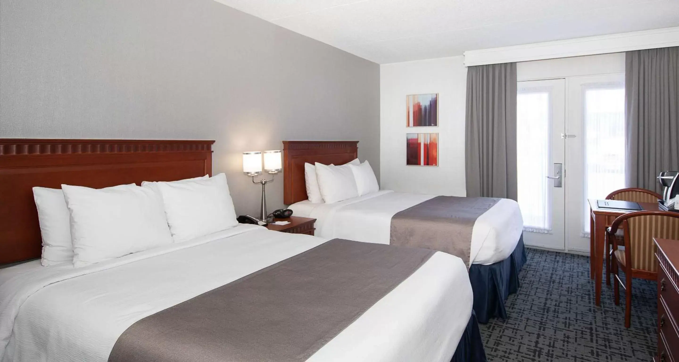 Queen Room with Two Queen Beds - Non-Smoking/First Floor in Best Western Hotel Brossard Queen Room with Two Queen Beds - Non-Smoking/First Floor in Best Western Hotel Brossard
