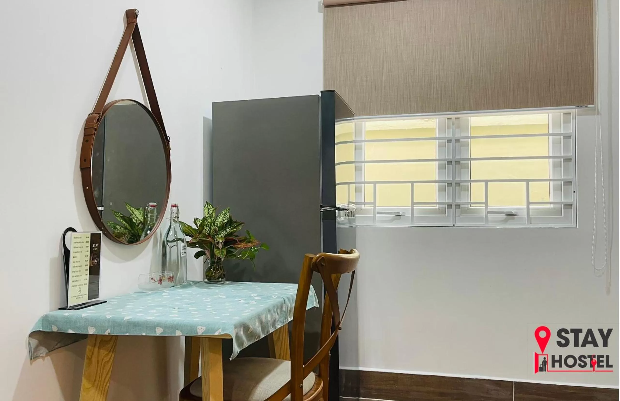 Photo of the whole room, Dining Area in STAY hostel 2 - 350m from the ferry