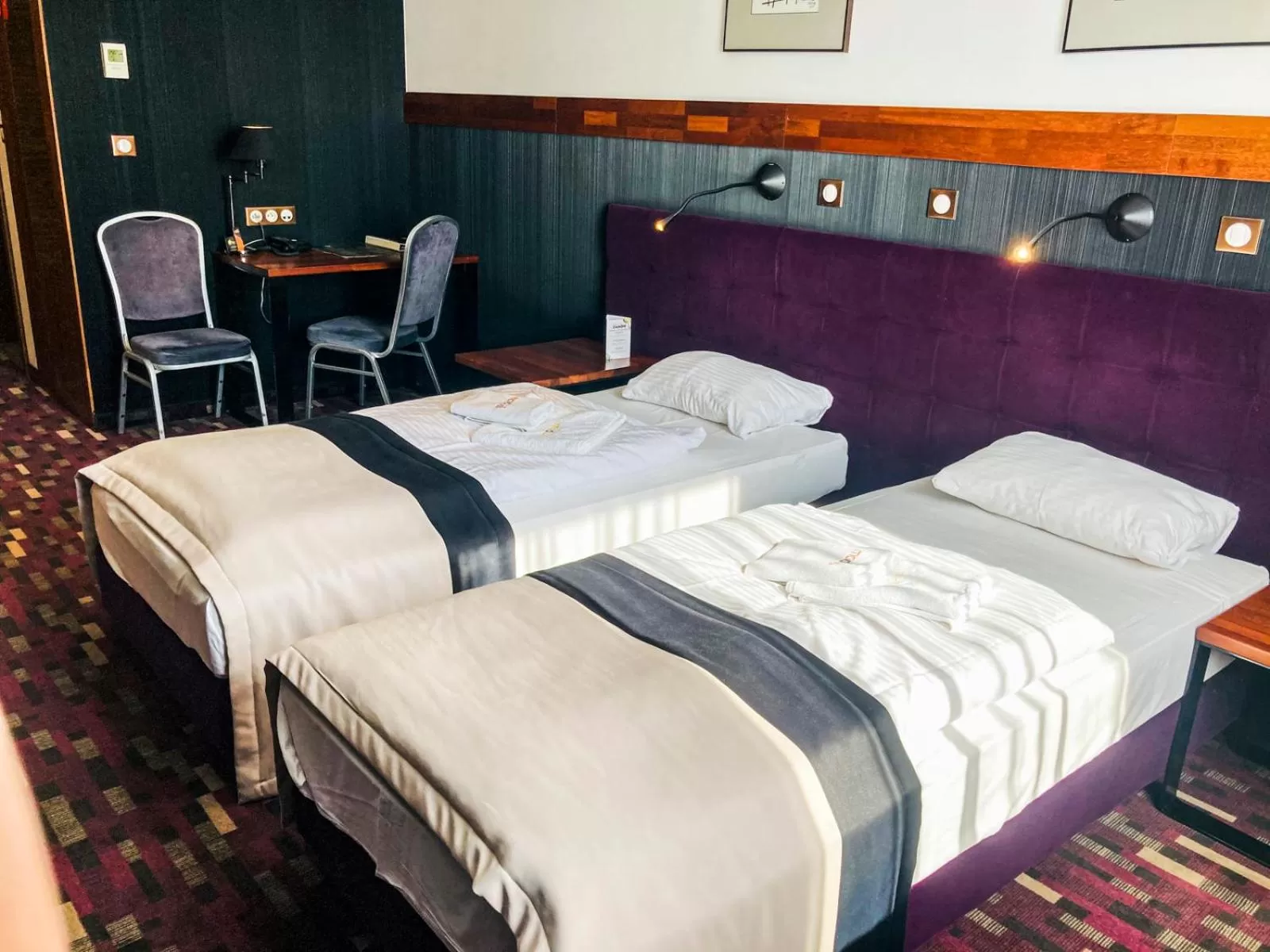 Other, Bed in Hotel Modus