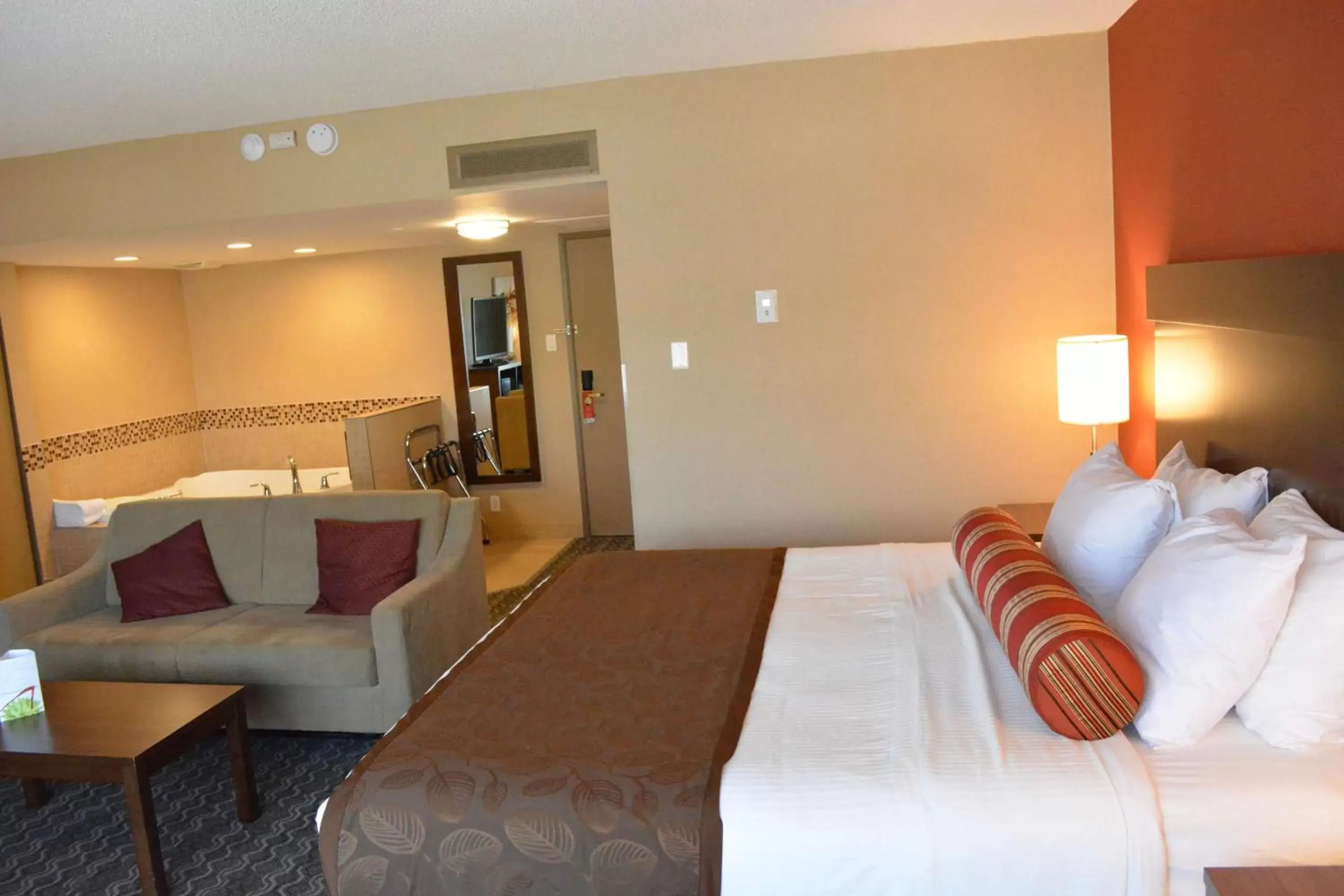 King Suite with Spa Bath in Best Western Terrace Inn King Suite with Spa Bath in Best Western Terrace Inn