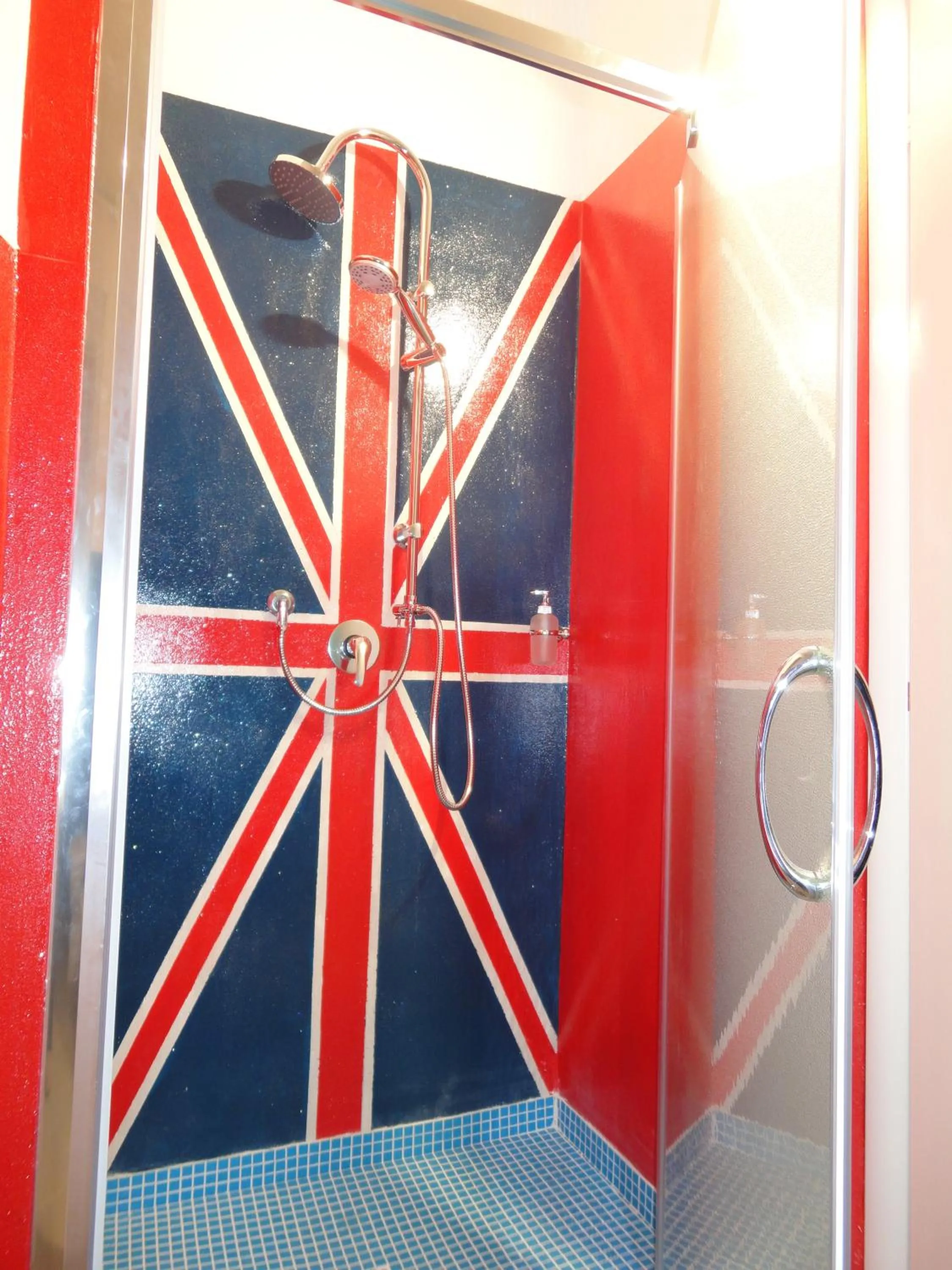 Bathroom in Pavia Ostello