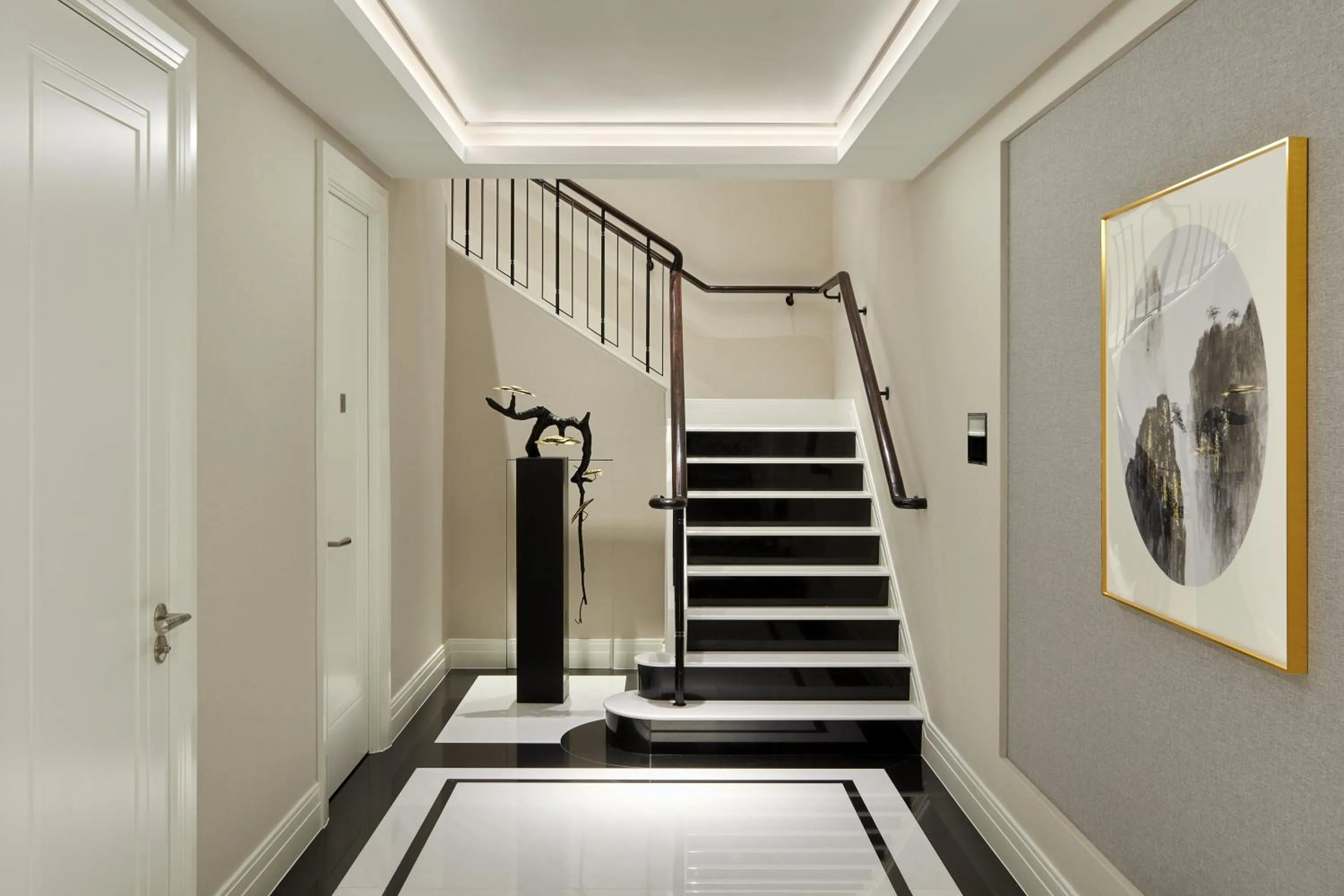 Lobby or reception in Four Seasons Hotel London at Tower Bridge