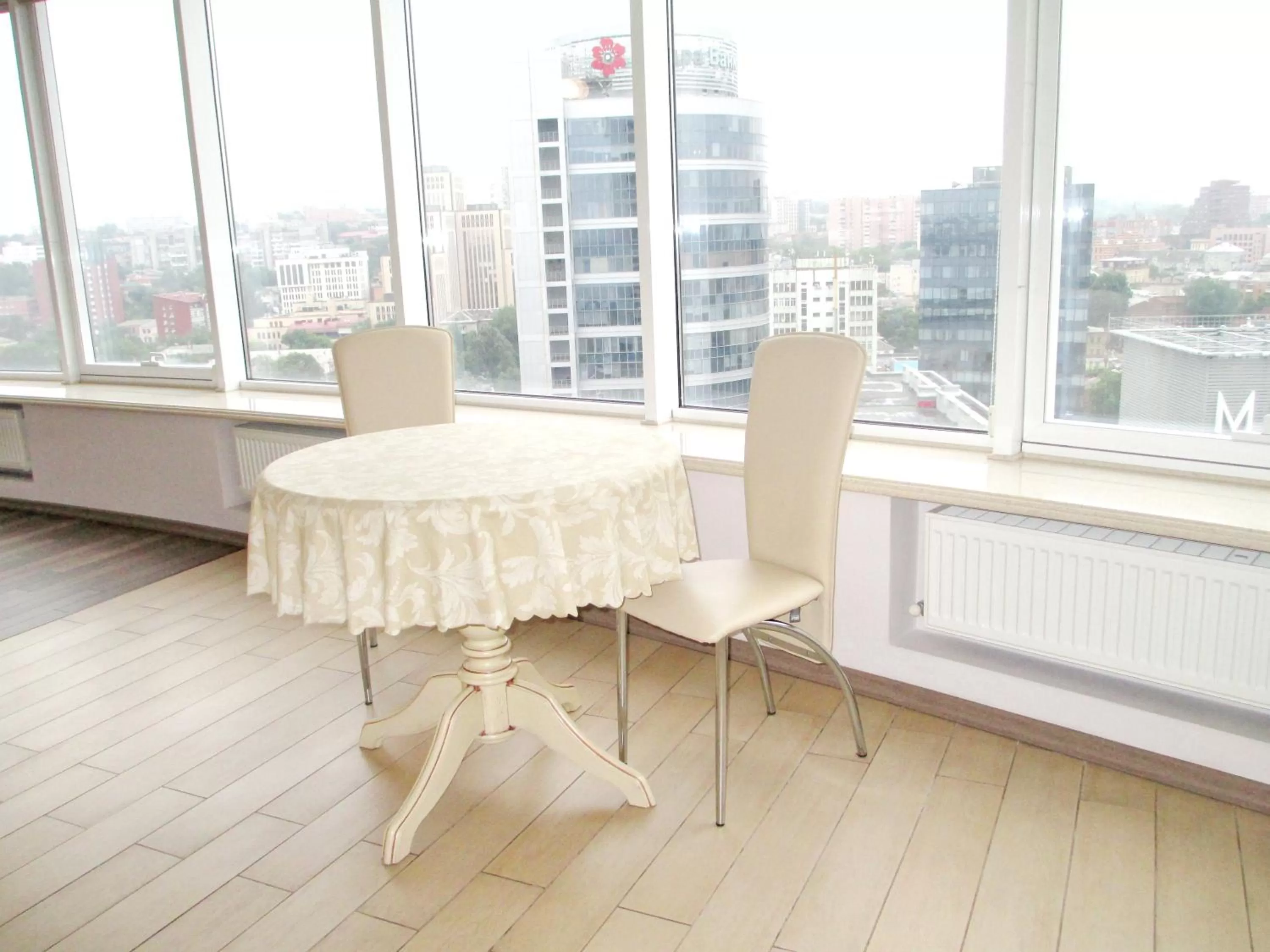 Dining Area in Most City Apart-Hotel