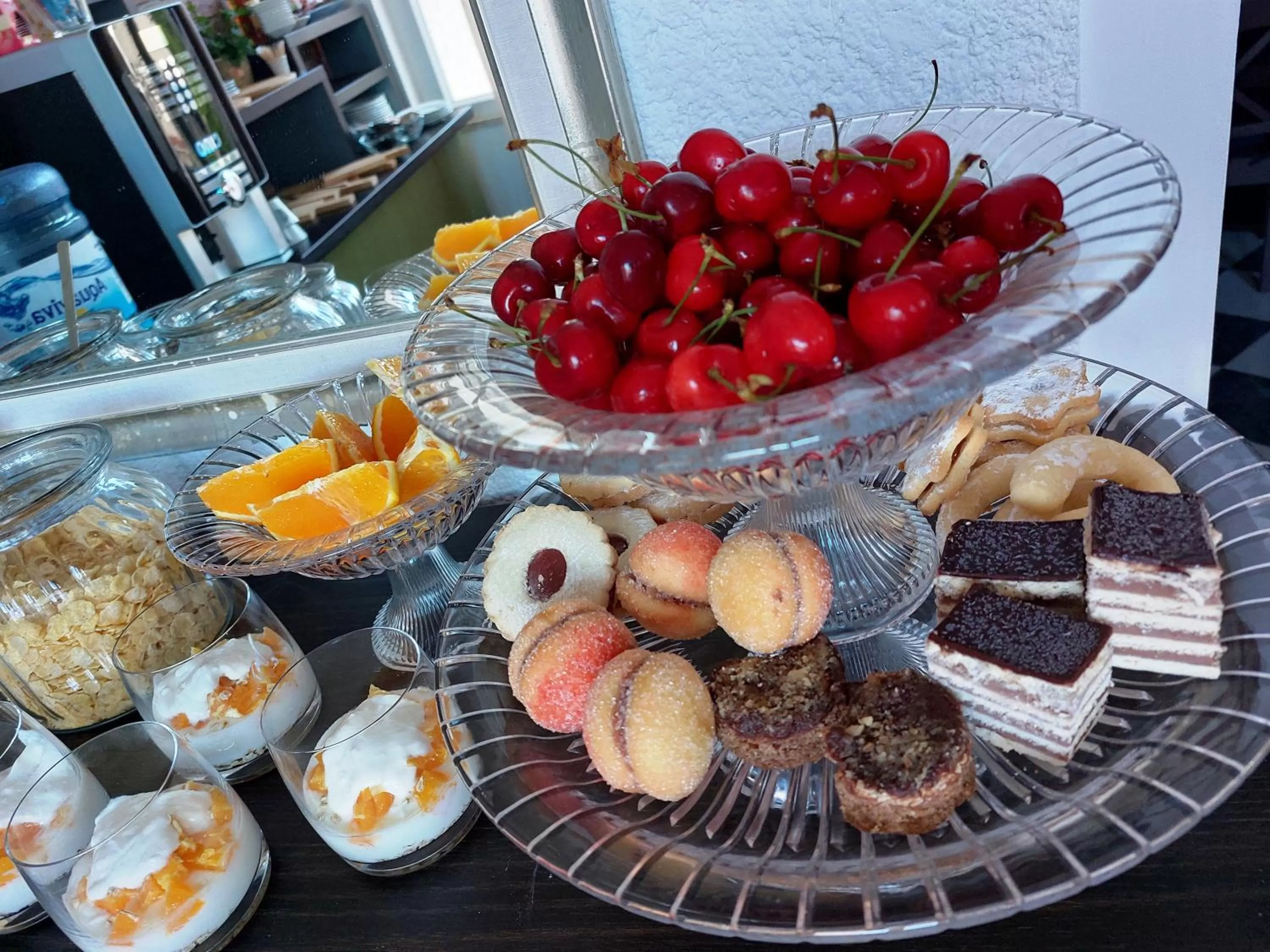 Food in Villa B&B Marina & Parking Free